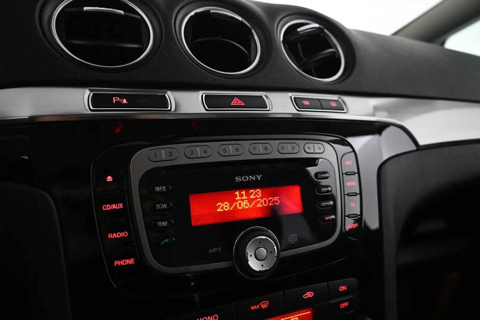 Car Image - 3VviB4gnNSa188tsxtNJj0
