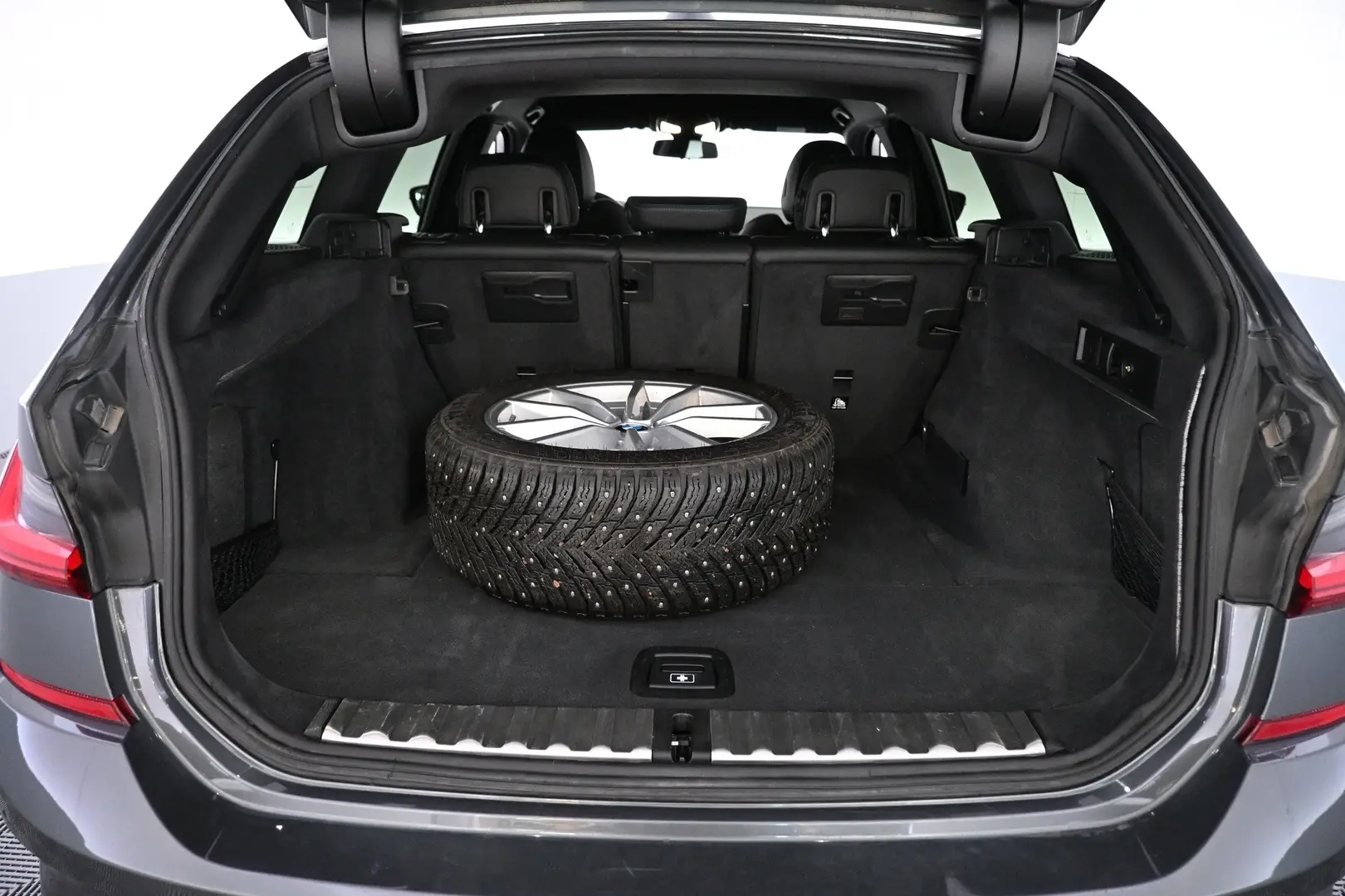 Car Image - 24SEEHFjvdBGnbYpv3QCvd