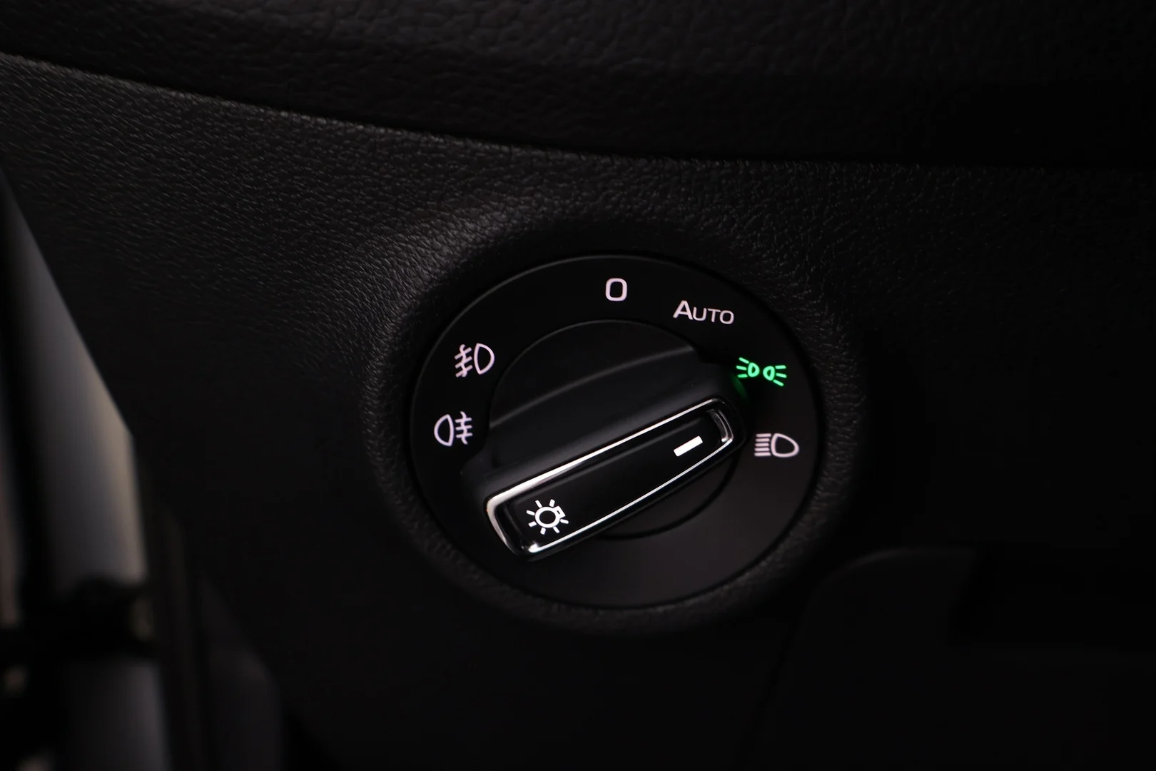 Car Image - 2SOrKvxEeSBfPIQ5jRhX6H