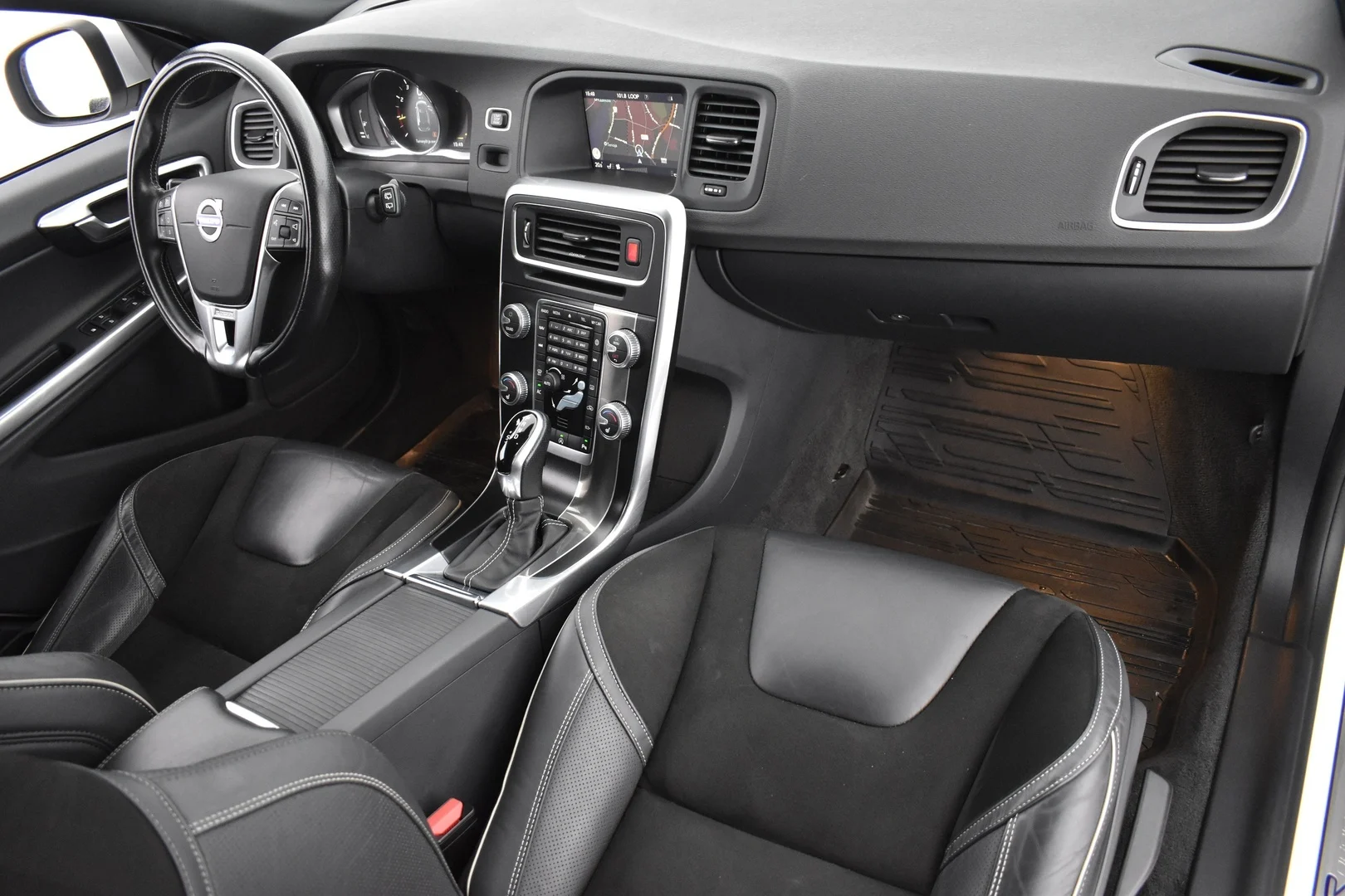 Car Image - 54LTcy9rF8gzXJEKtq6n5N