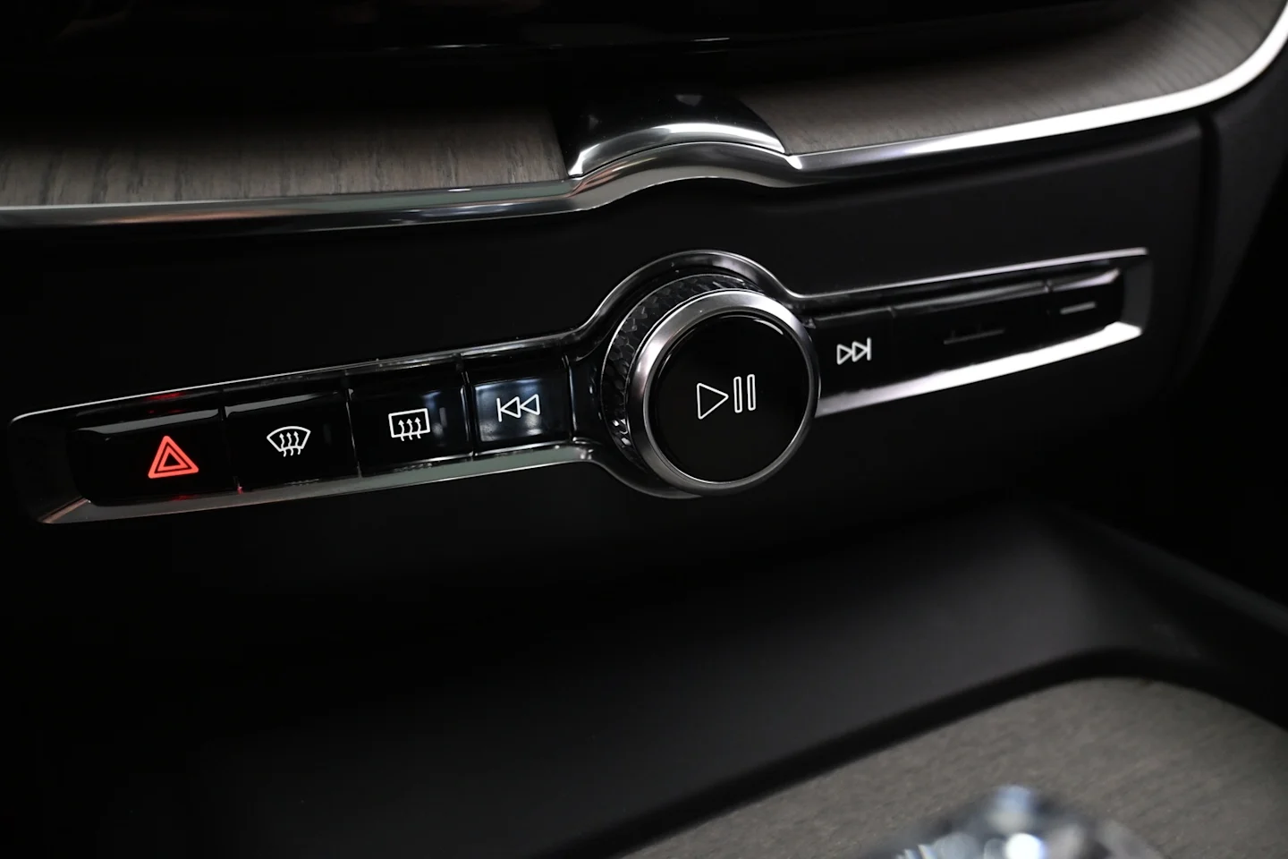 Car Image - LLAOYxD90prPZ24cgEeWR