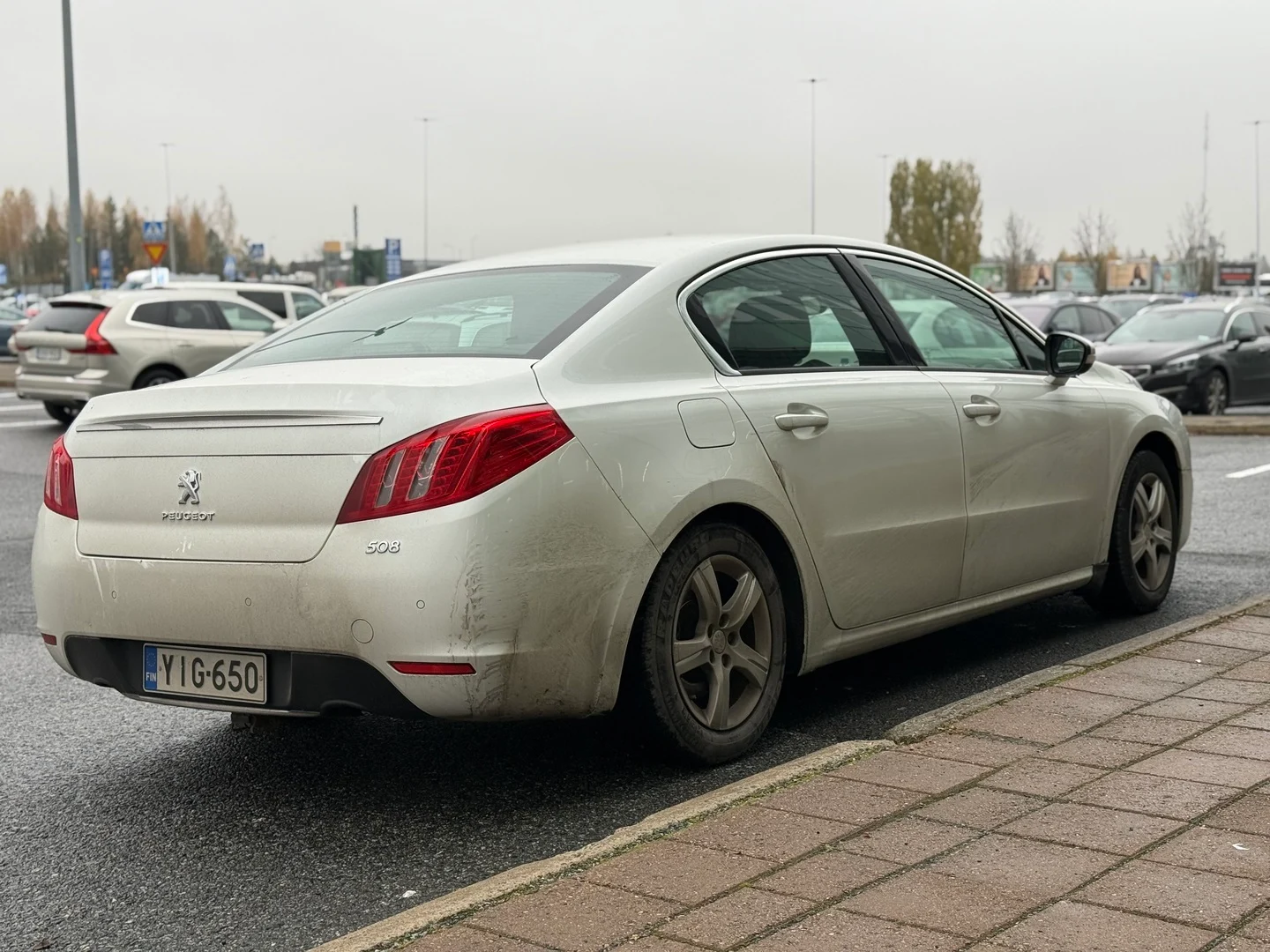 Car Image - 2rutqAn32AlBPOEljUgGSe