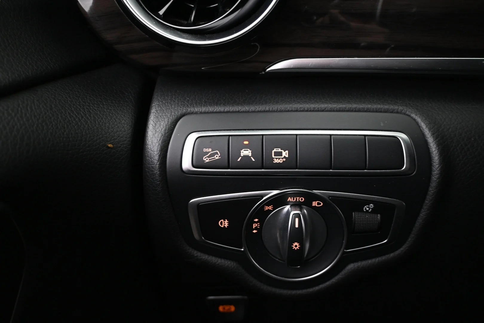 Car Image - 6LTBMJMbEvCBAZxyZuibWL