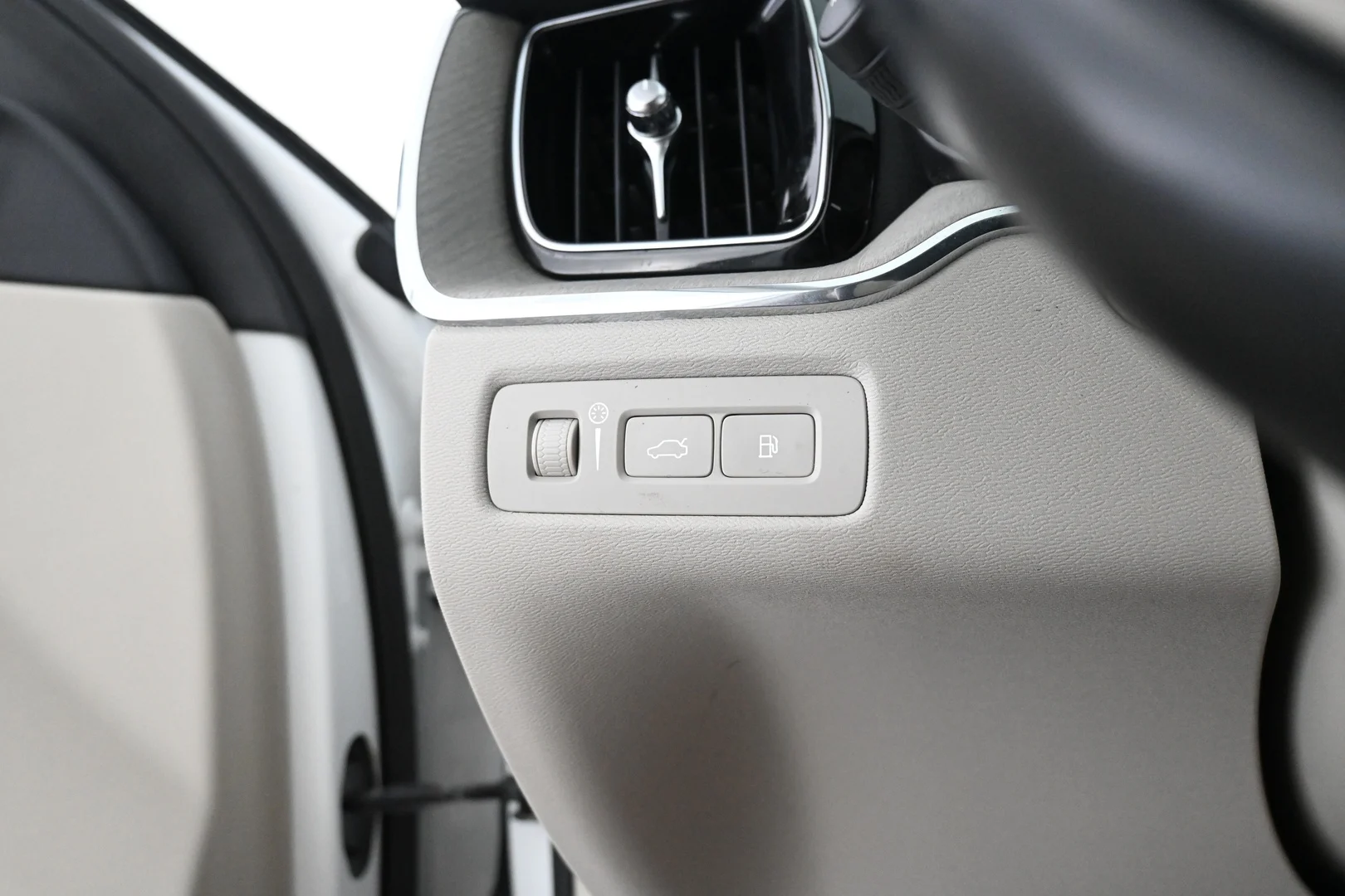 Car Image - 7dUVX9Xi1v8A9g6EoqnSZg