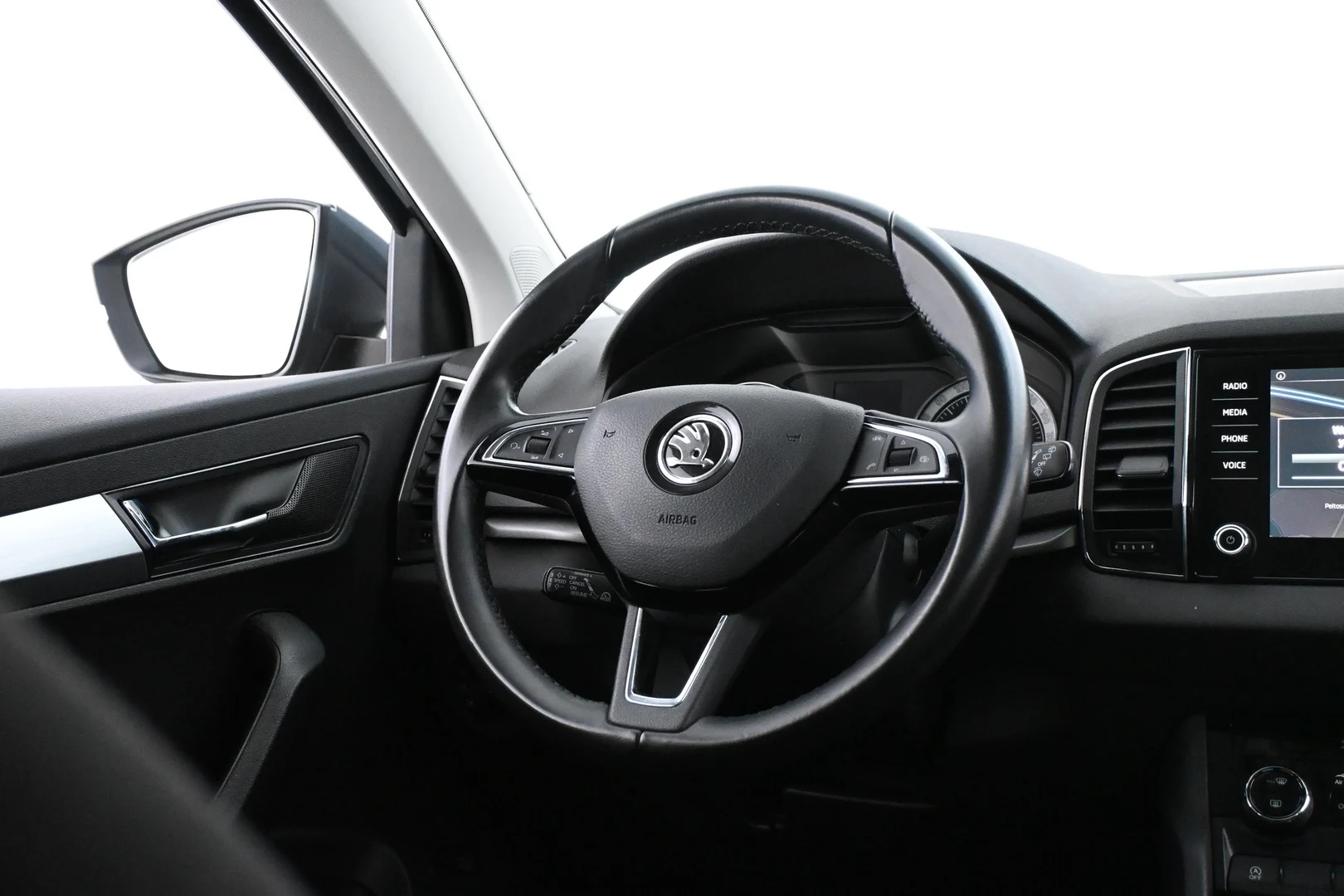 Car Image - 27ApwB9vBT6s1x1Sry2OyV