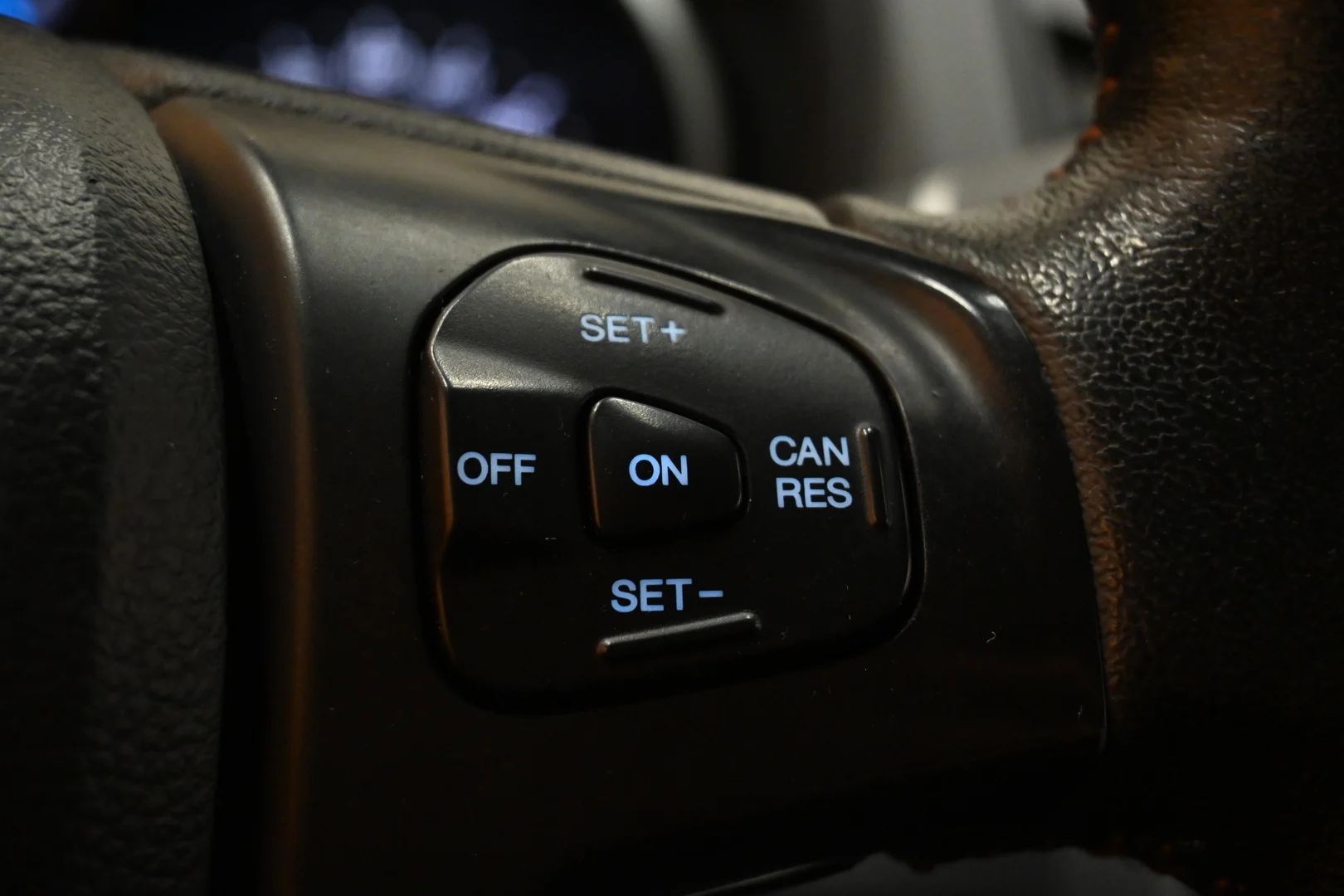 Car Image - 7IXshu5uPD6R3tsbZ3dg7o