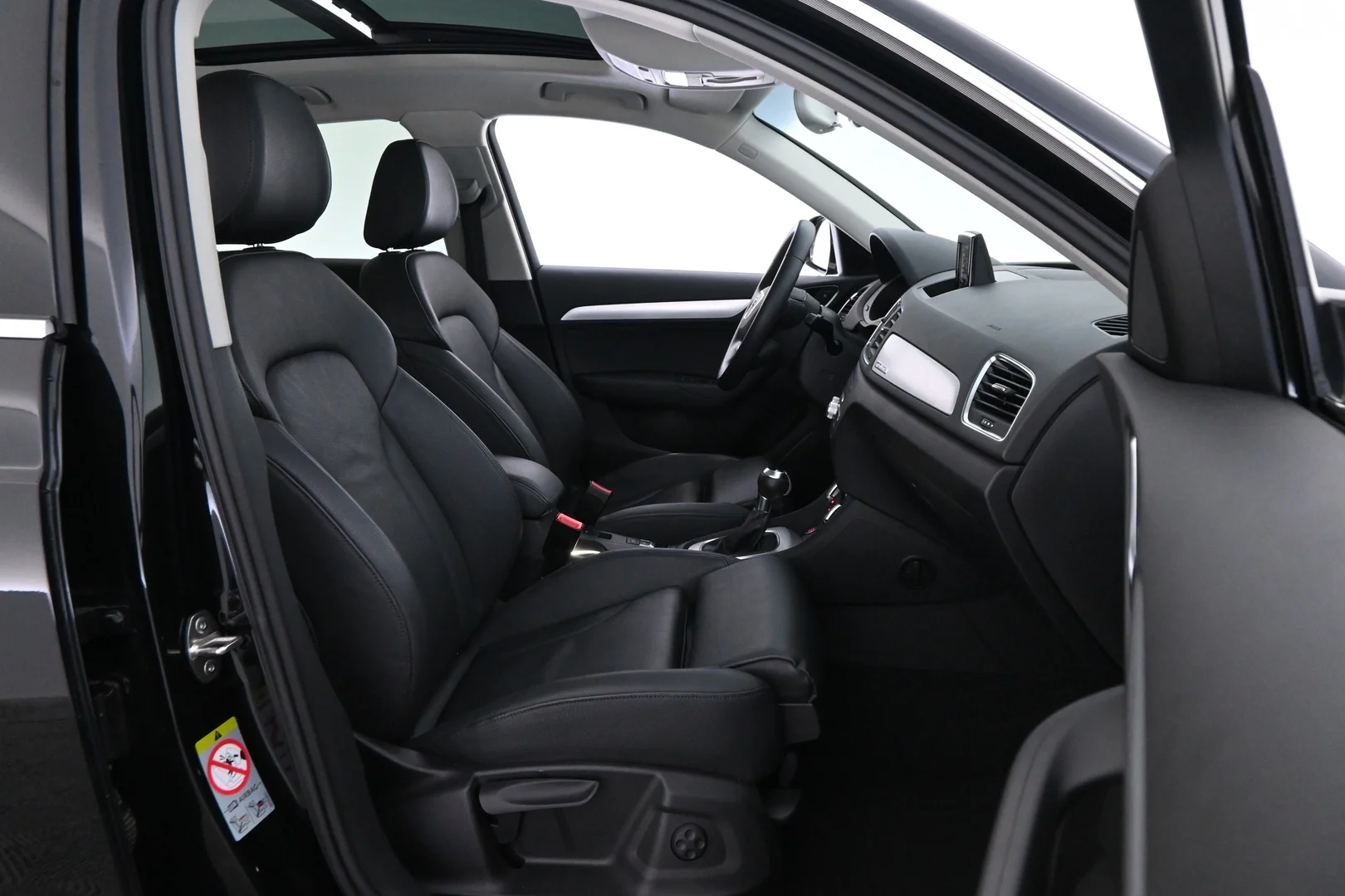 Car Image - 3yJ7OGM5kH5DaV2mzsMJQo