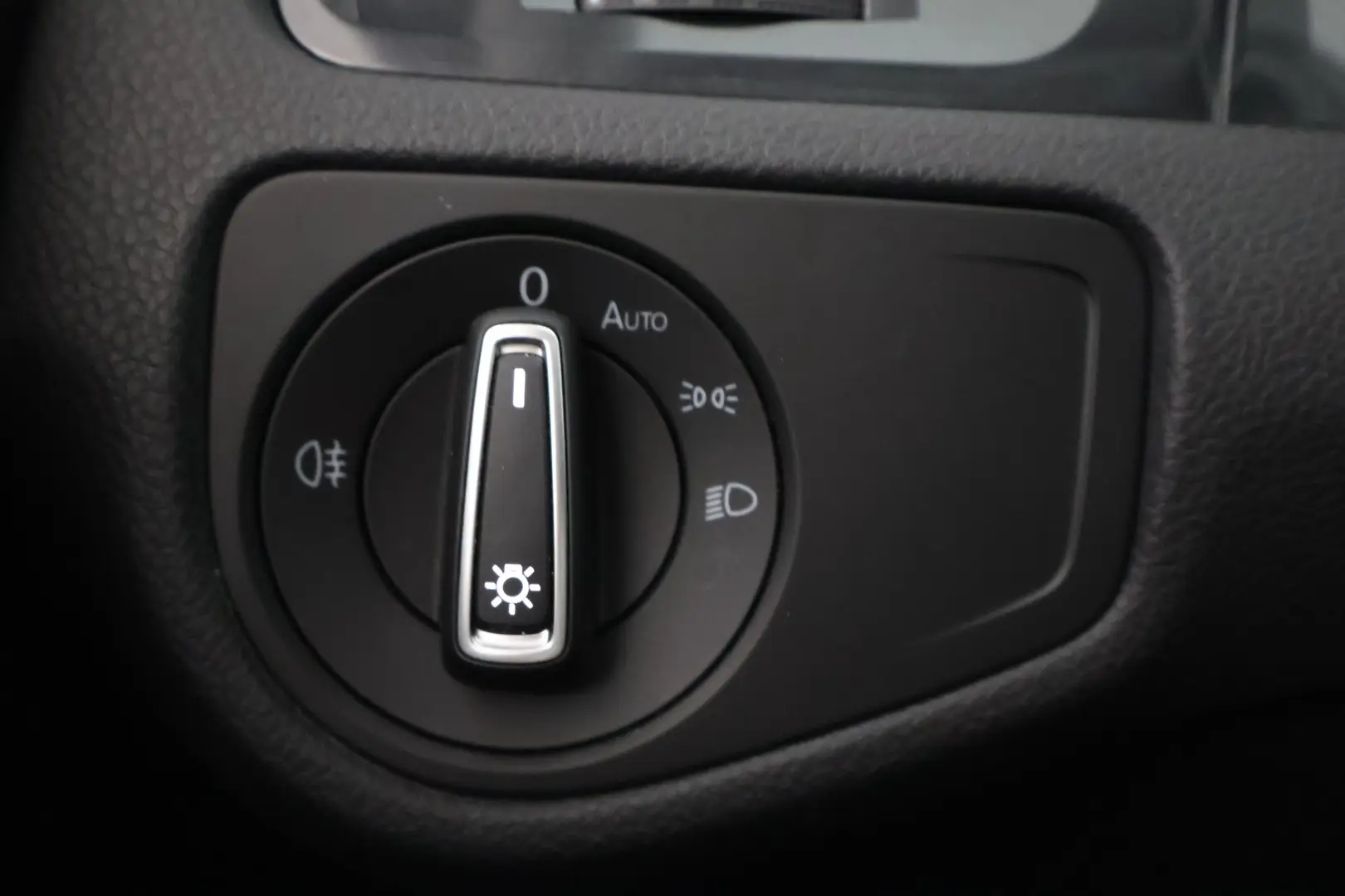 Car Image - 3pn8YRoQdVgMsecVoDpmxO