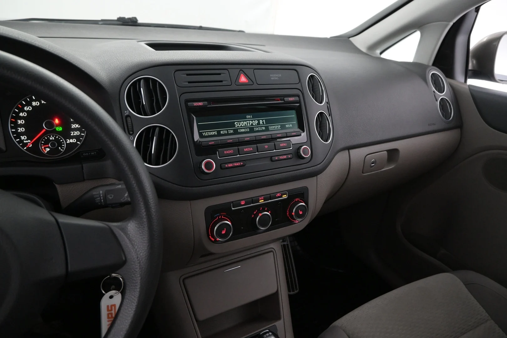 Car Image - o1dZfdzGS6sTzmNYrt5HZ