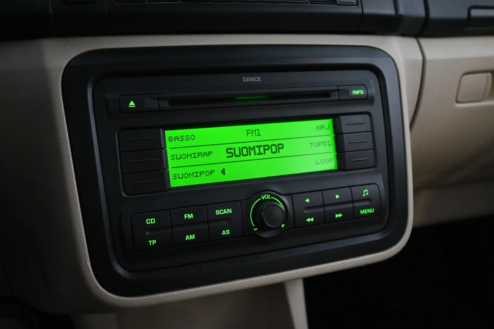 Car Image - 6CzBRh9jLtoqnTnJ8Pdc8V