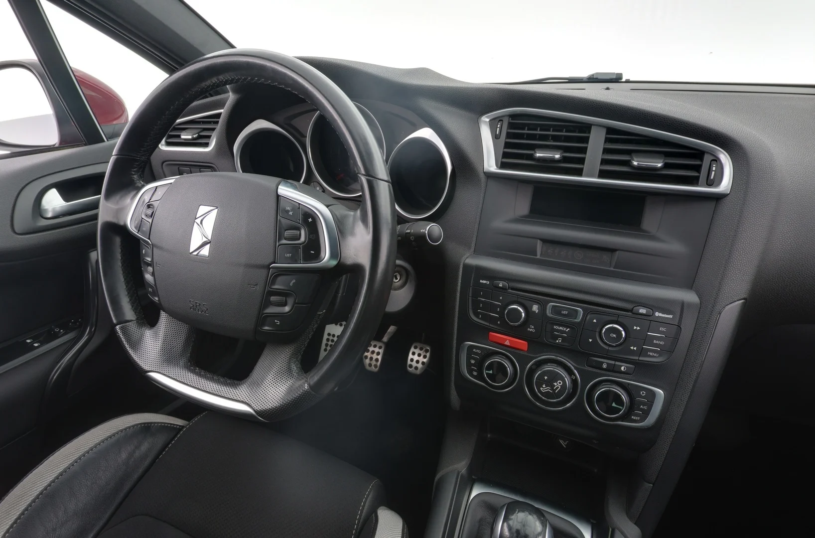 Car Image - 2asm22Y6d2rcJPq2llw8tb