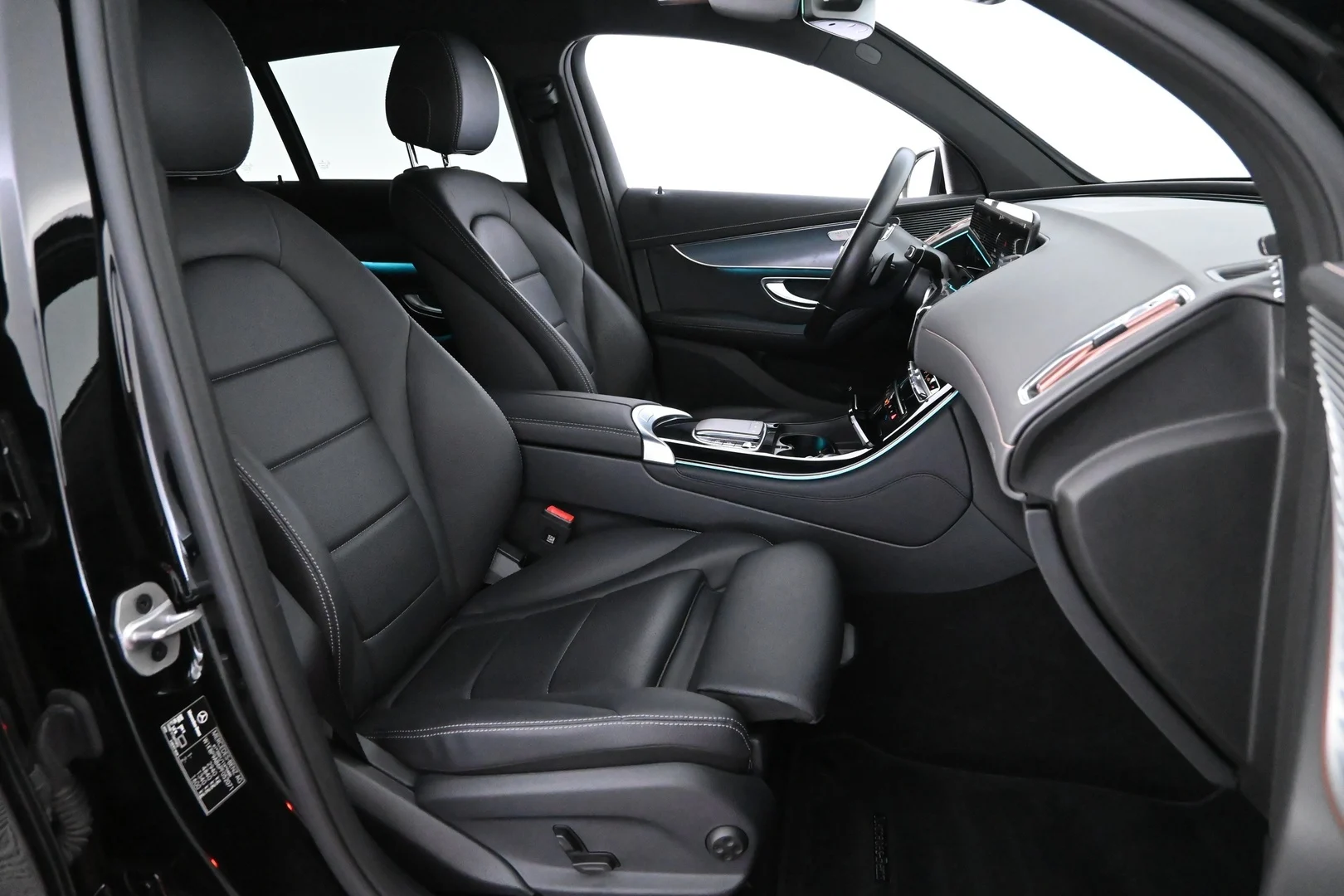 Car Image - 4Hatx9boTyOdlhlr0iiZsE