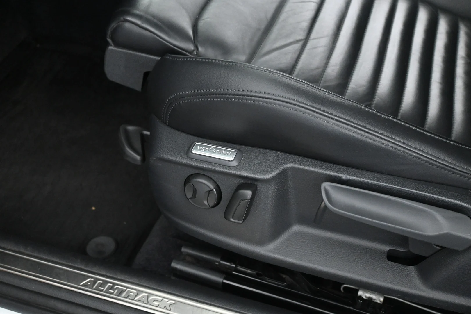 Car Image - 2WJoeuOWrHxXrP6cZvWf55