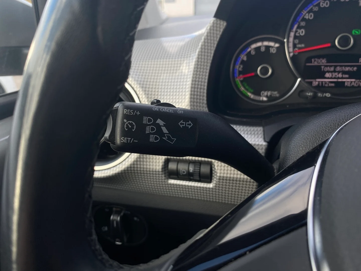 Car Image - 4FLHhcottFWSIqJcWJfkH