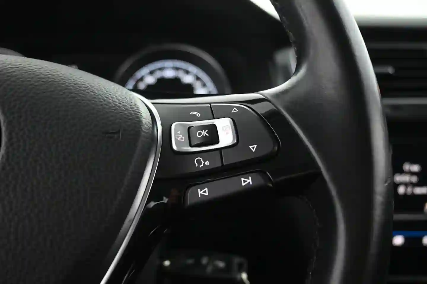 Car Image - 3AEGBZB43VFtUNYuhwuFLL