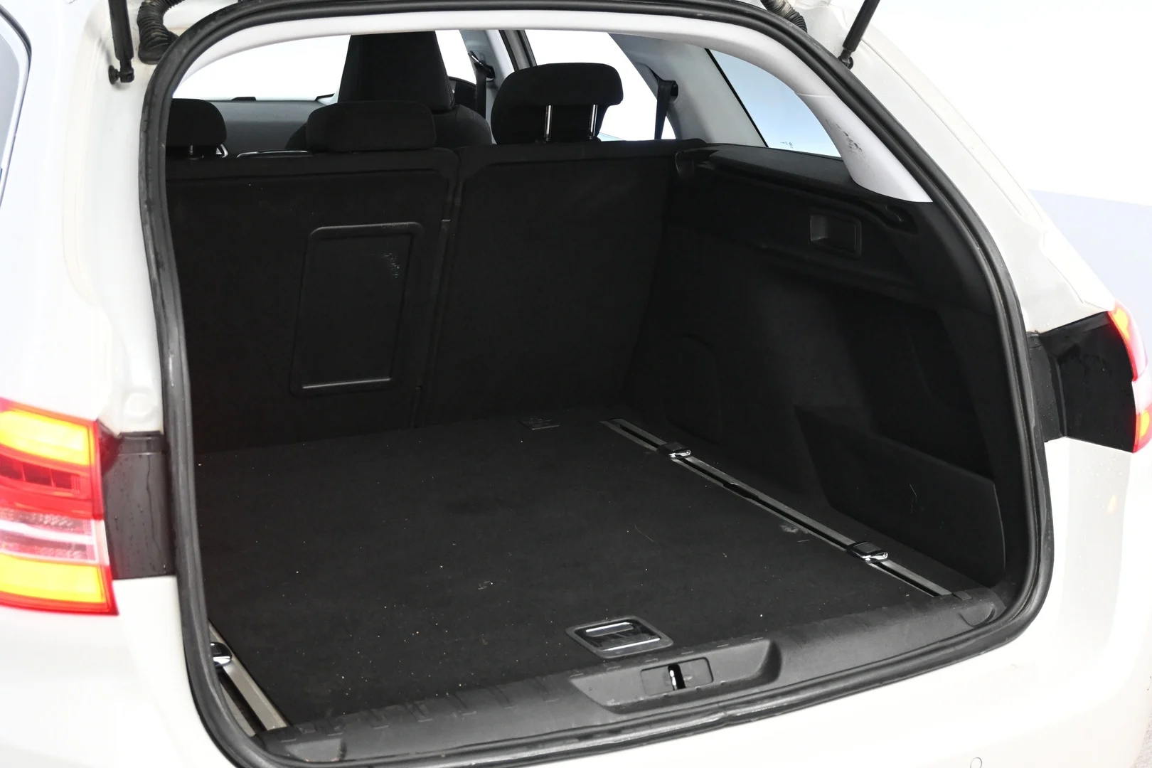 Car Image - 3Bg22SXxt7edxrsulkagri
