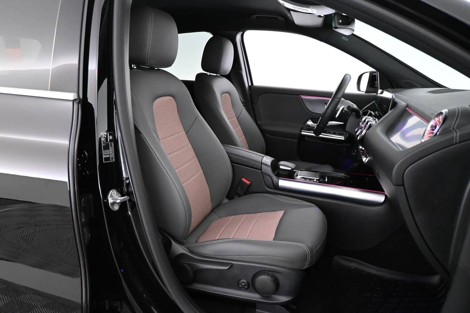 Car Image - 7cjDytpBPshBvmX0PY28W9