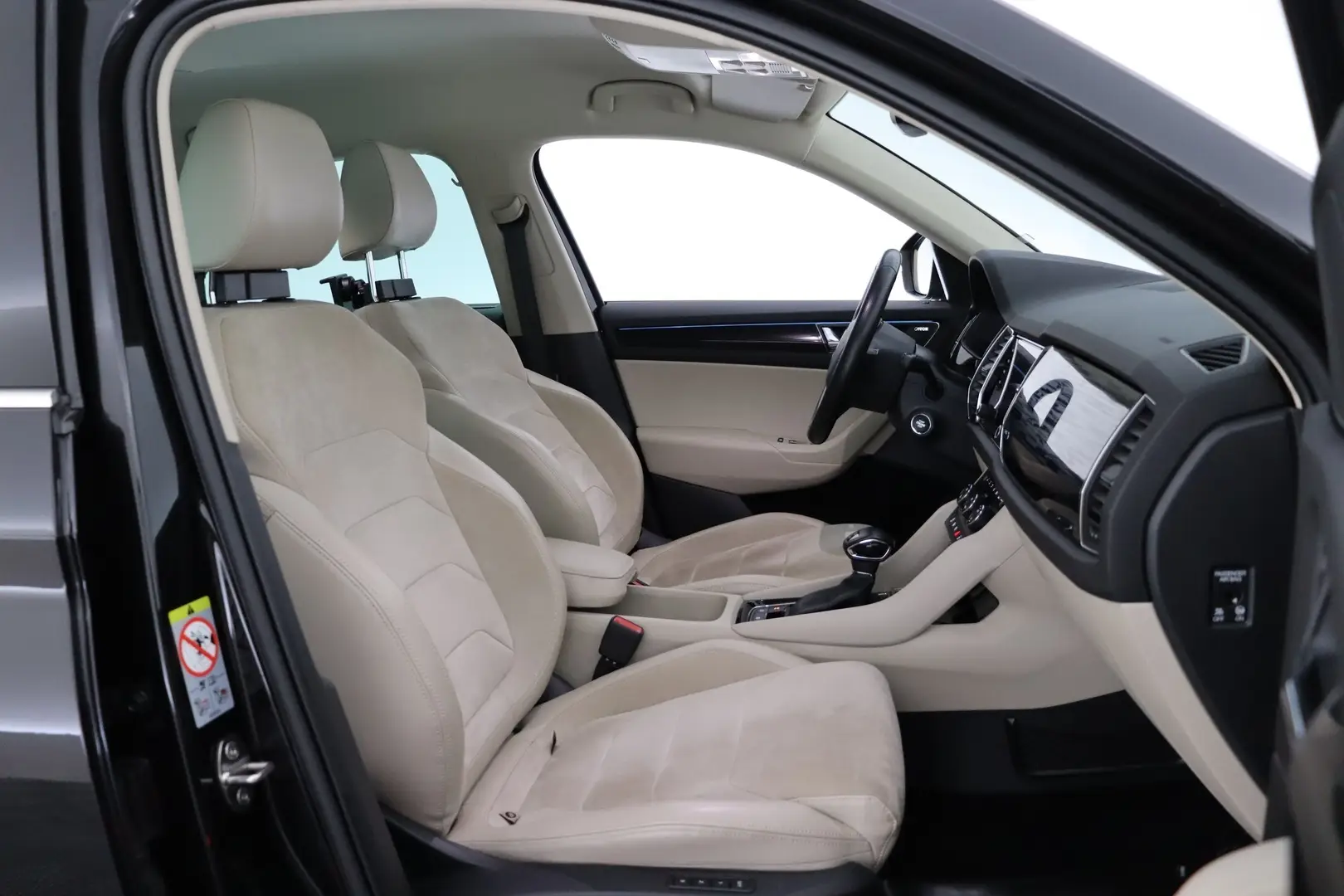 Car Image - Z7FpyXGeUV6y11VpFbhqC