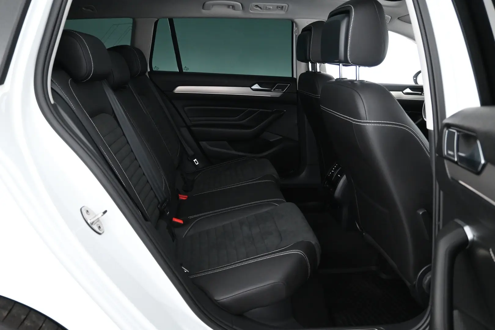 Car Image - 2FczeDDtWsb0OPE6DSYiQD