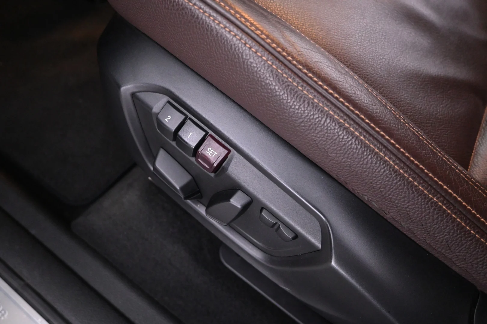 Car Image - 4AKlmxwam0BZfcCYnSb6D9