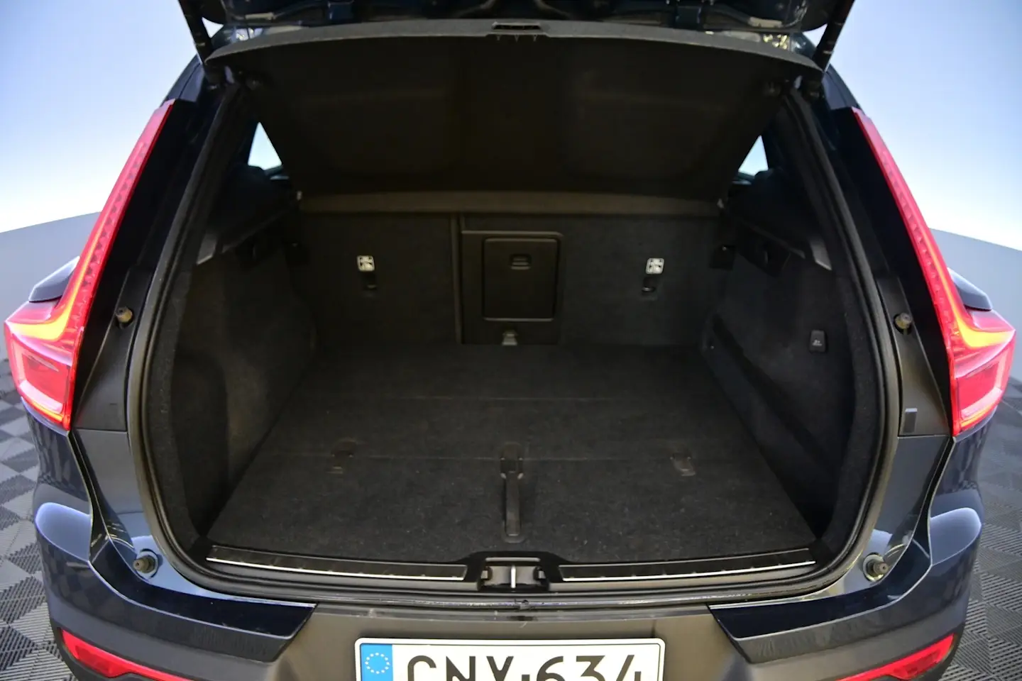 Car Image - 32QDzrarLenbHQuvJW6oJ0
