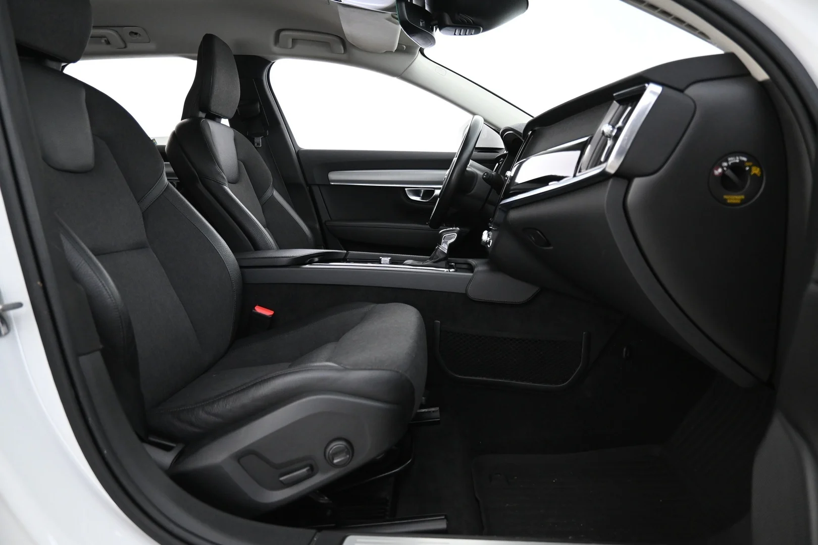Car Image - 3feLLQ9NGwuVBxNd0KHm89