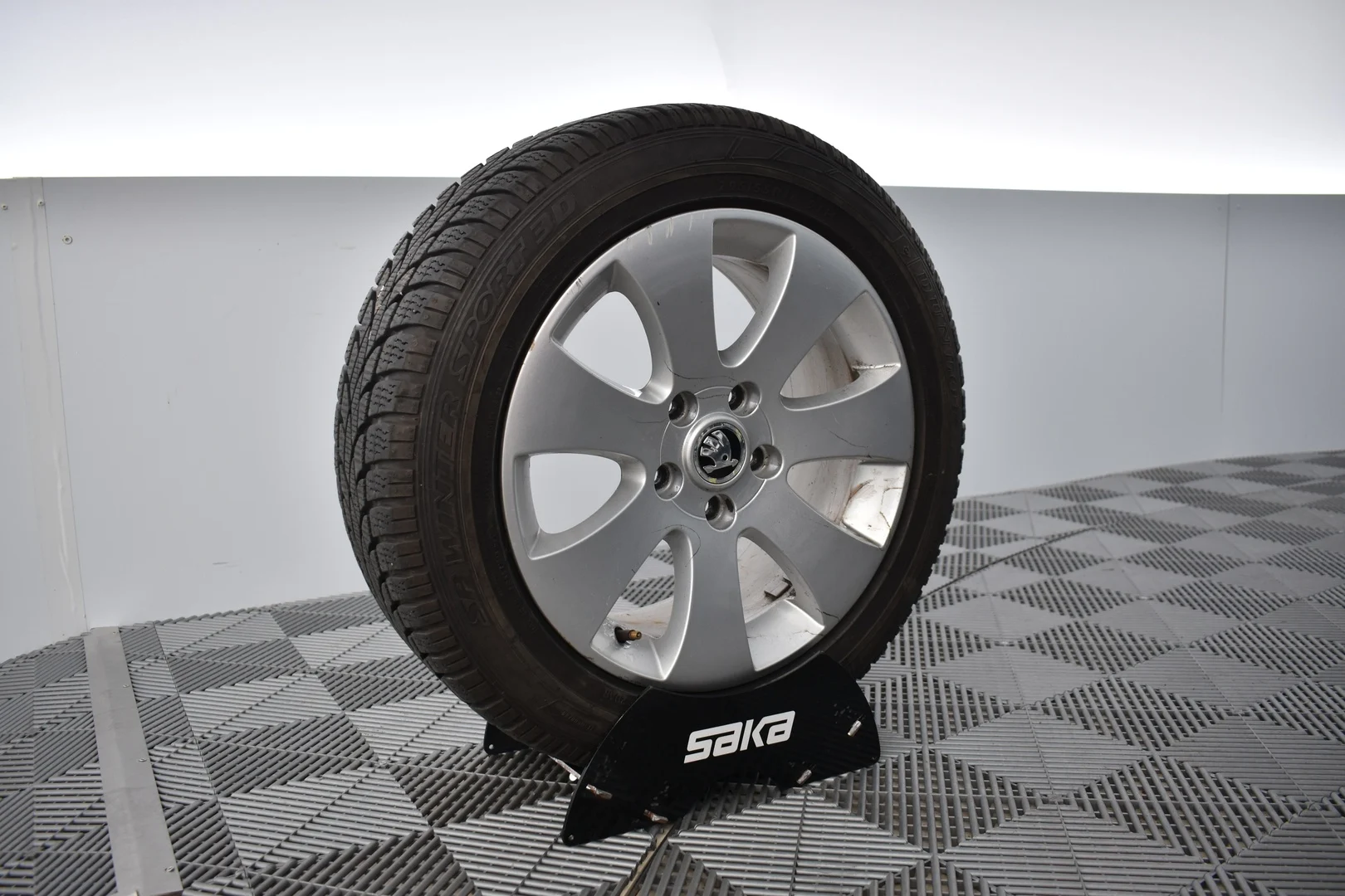 Car Image - 2A6N87Rp9LIGAb9RUVqpZJ