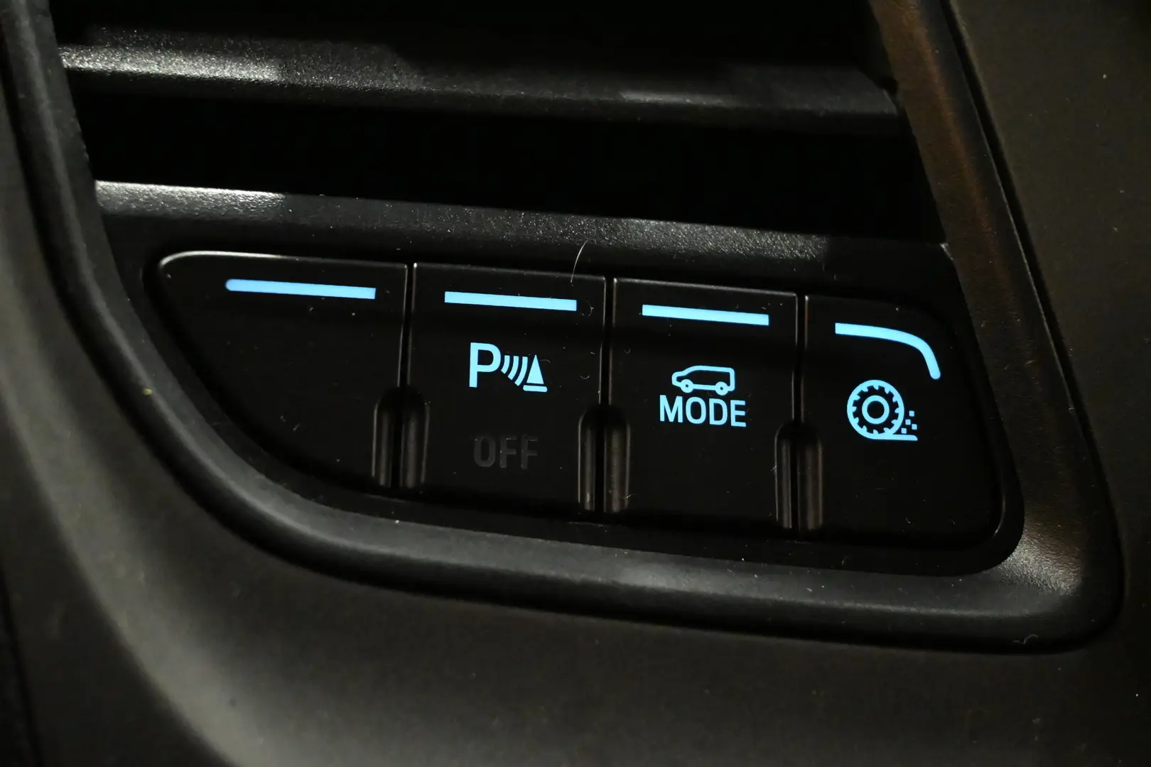 Car Image - 1uWcHi9trDlbs0rS7auOQN