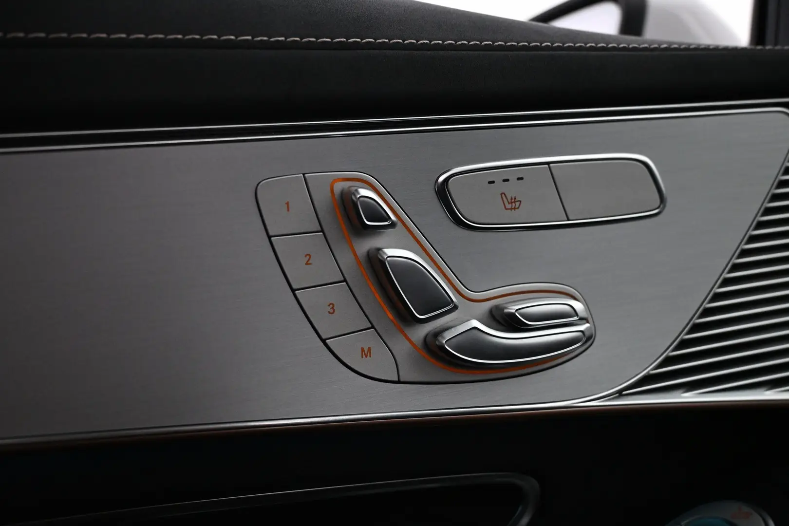 Car Image - 6z6KQnSCaI04H7tfwR1sUJ