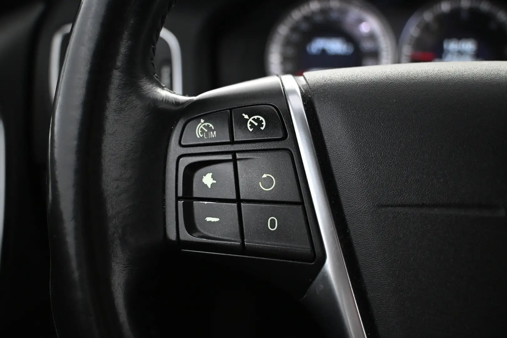 Car Image - 4aCBGtcX73nstpc8Sw7r1y