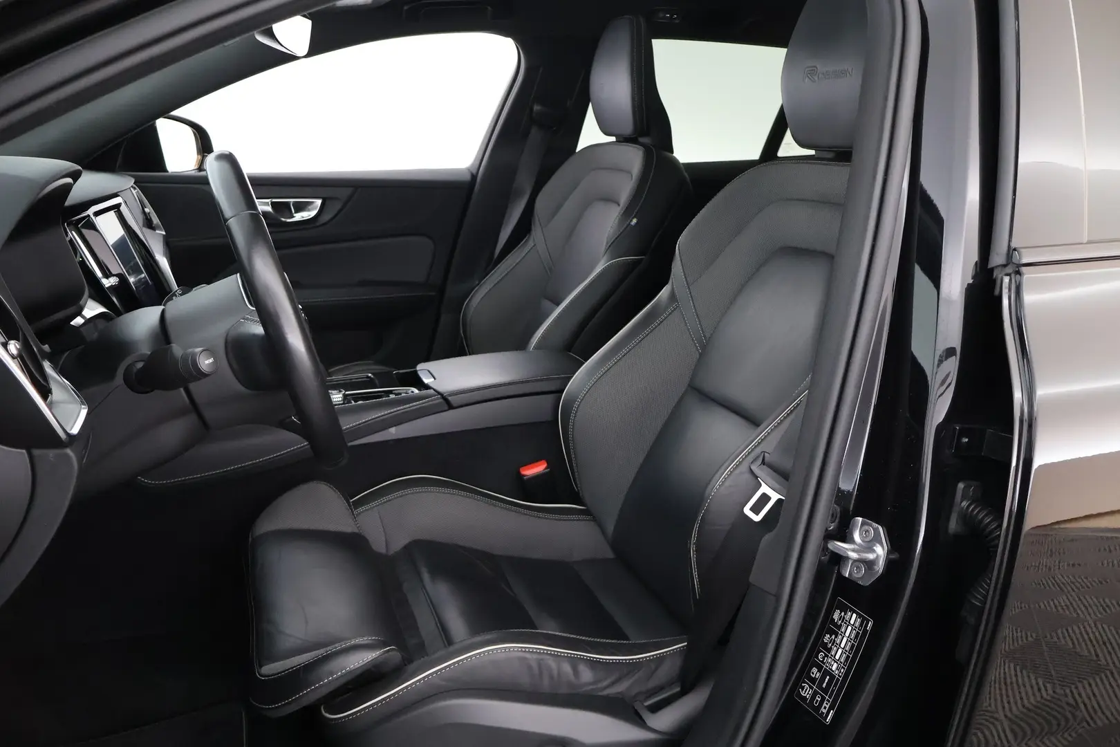Car Image - z1am2p5GAmRyyYXqFDHx9