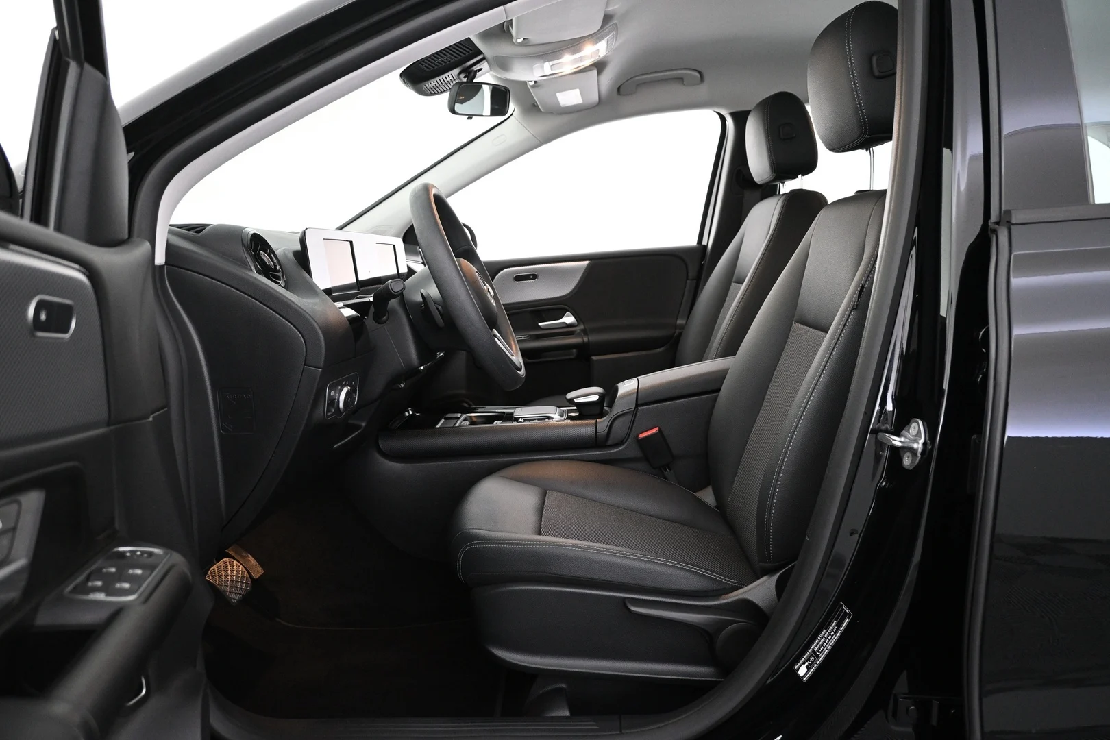Car Image - KdnRJ8d7UCdiFDKsZ87TQ