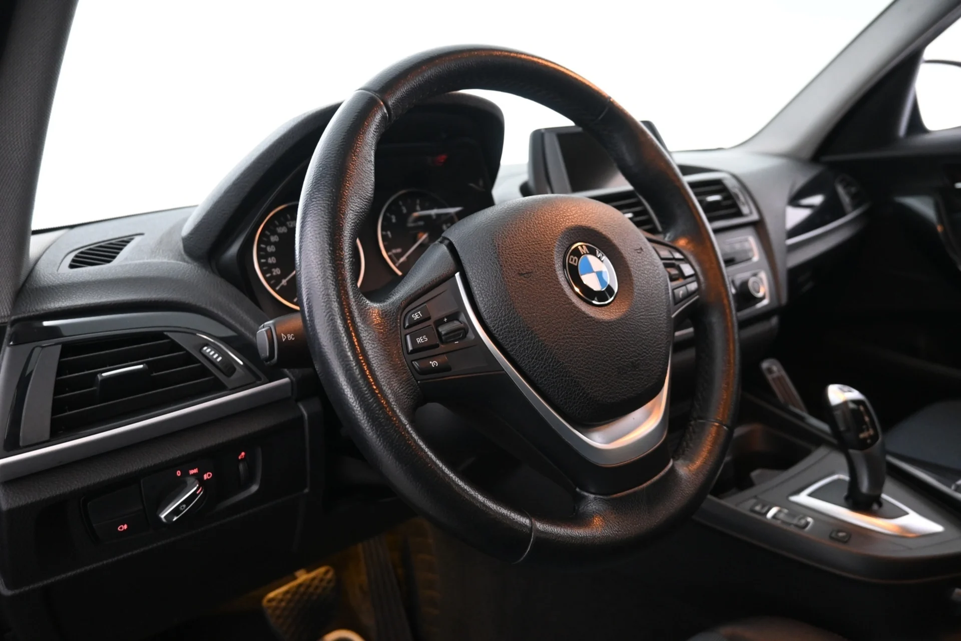 Car Image - 5TIBUE1HUBfh5ZXo5JHROO