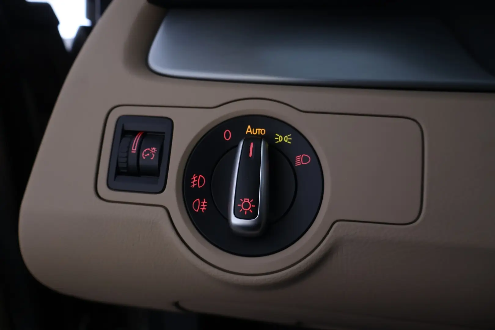 Car Image - 4cAWCTAfRbWRcS1B4Ab7xQ