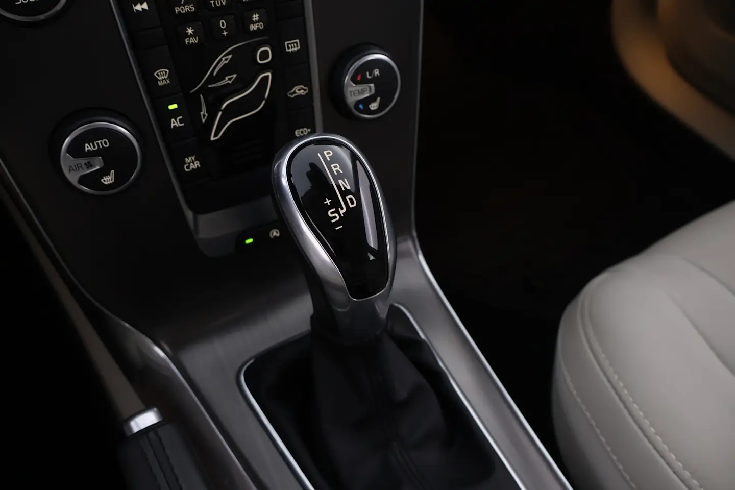 Car Image - 3UMfZqDxBKi8E8XAH27PTI