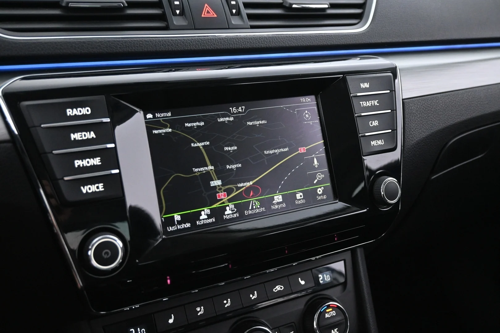 Car Image - gL70p8O1LgRdxLnnQ3AeD