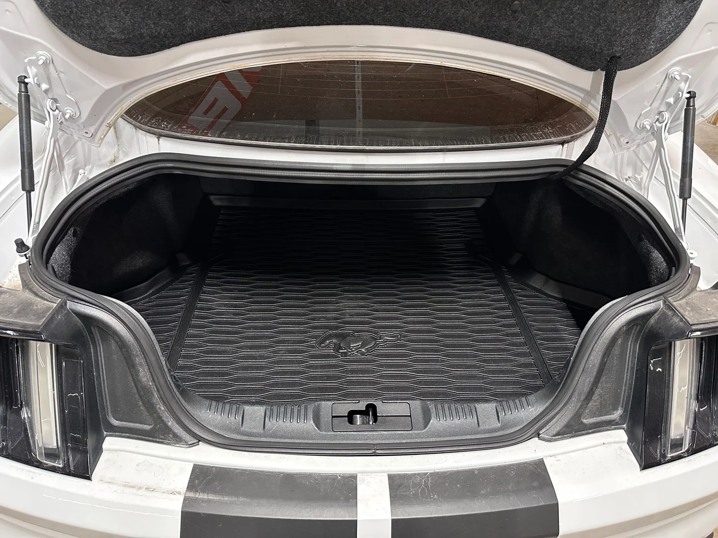 Car Image - 2MeT7DC45NAMYKjH8qrNZL