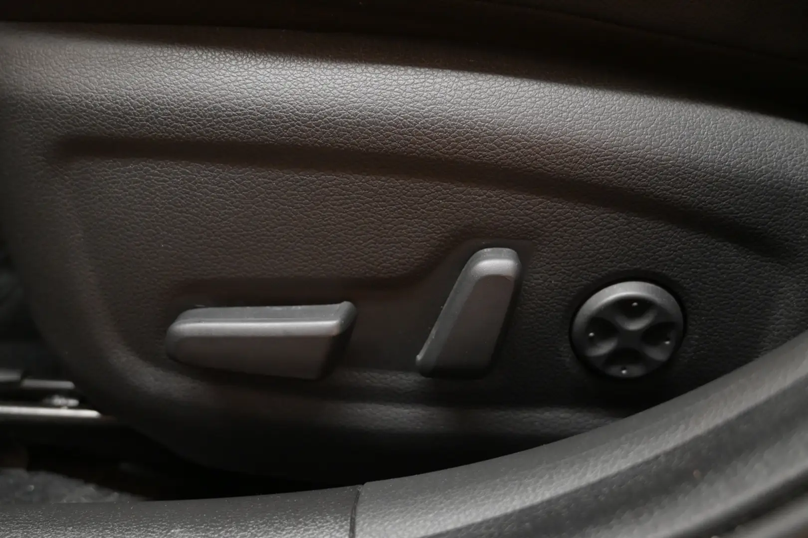Car Image - 1uFz45u47rCosbxIWG1mxH