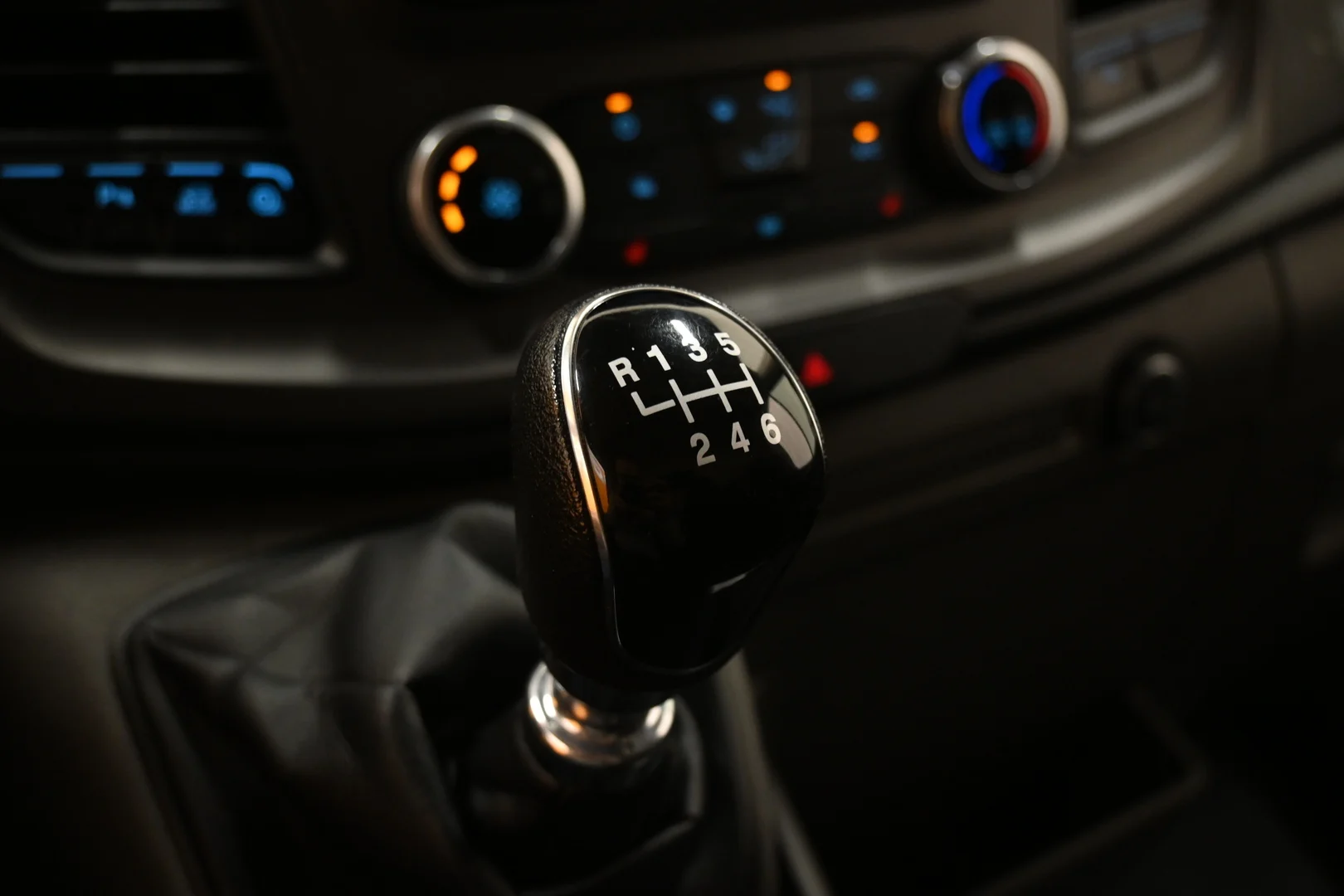 Car Image - 5mBzJqpH3dazu3QUeUdIdm
