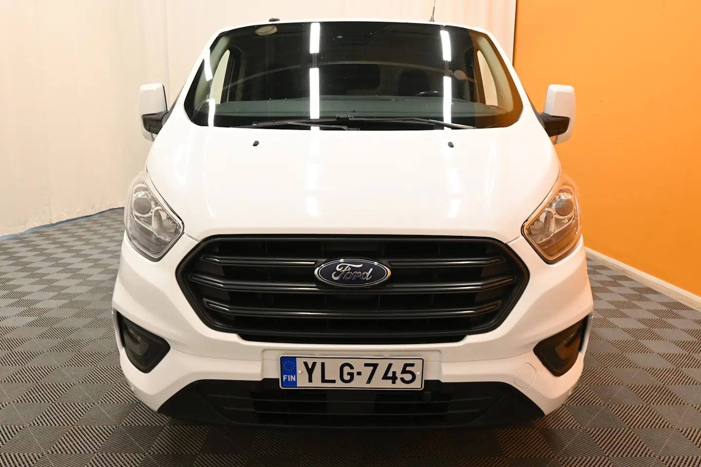 Car Image - 5MwT3QDM8uVDz46sdmDcDh