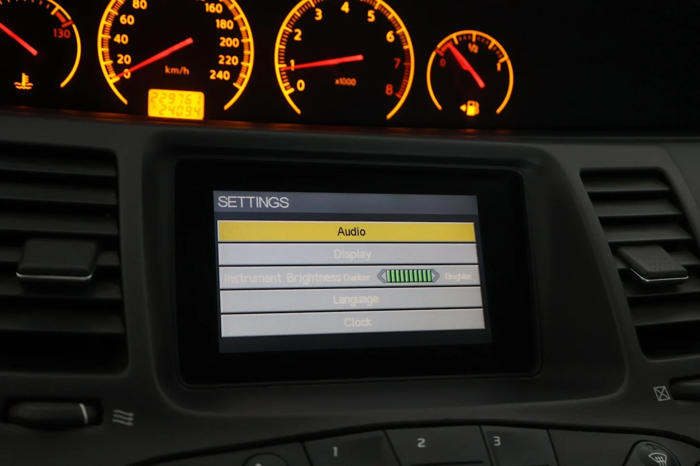 Car Image - mLi8uYu2TgxfeMJyHojNW