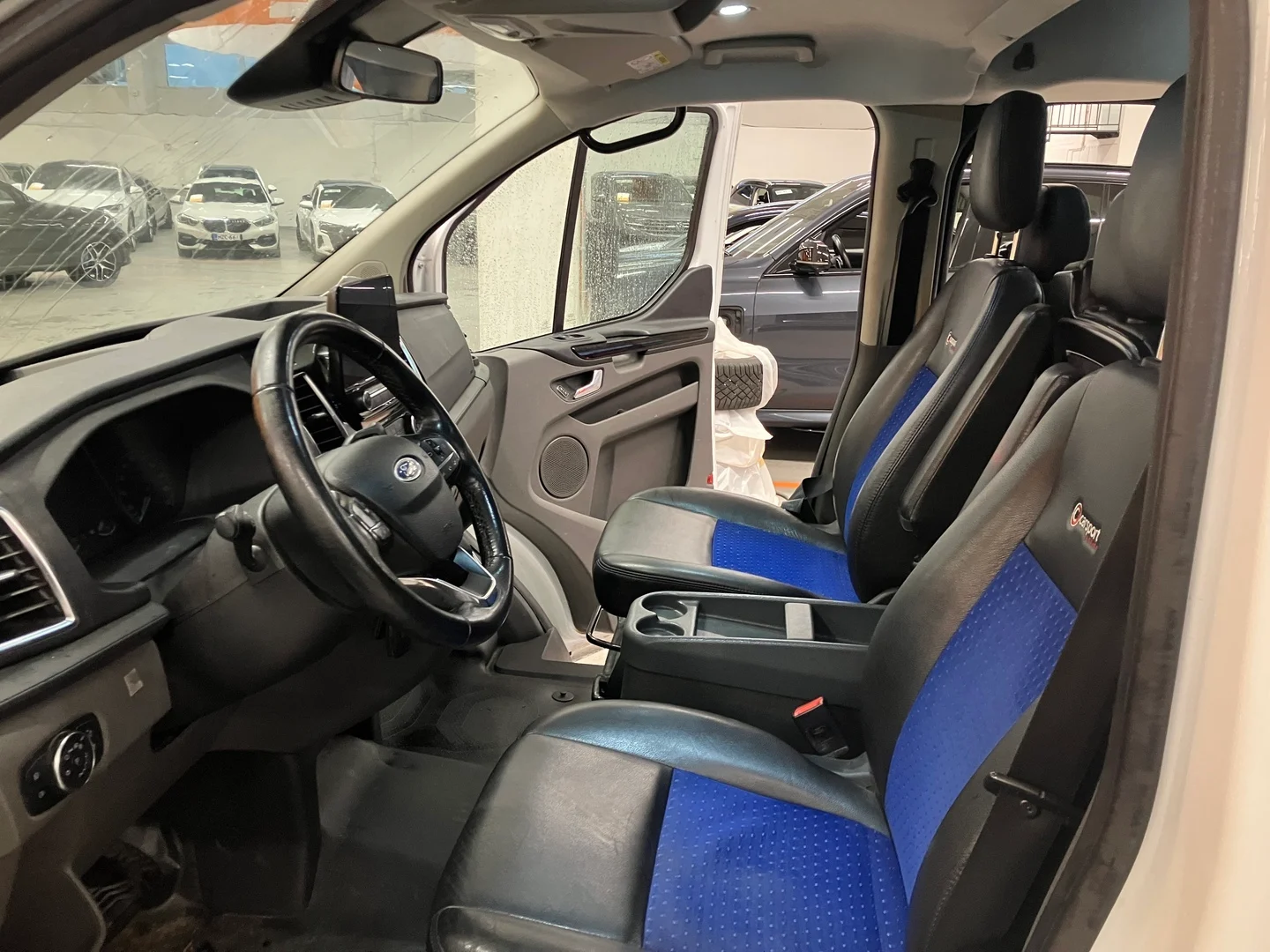 Car Image - 42dLlvUcz4LiWI5KLnXT9K
