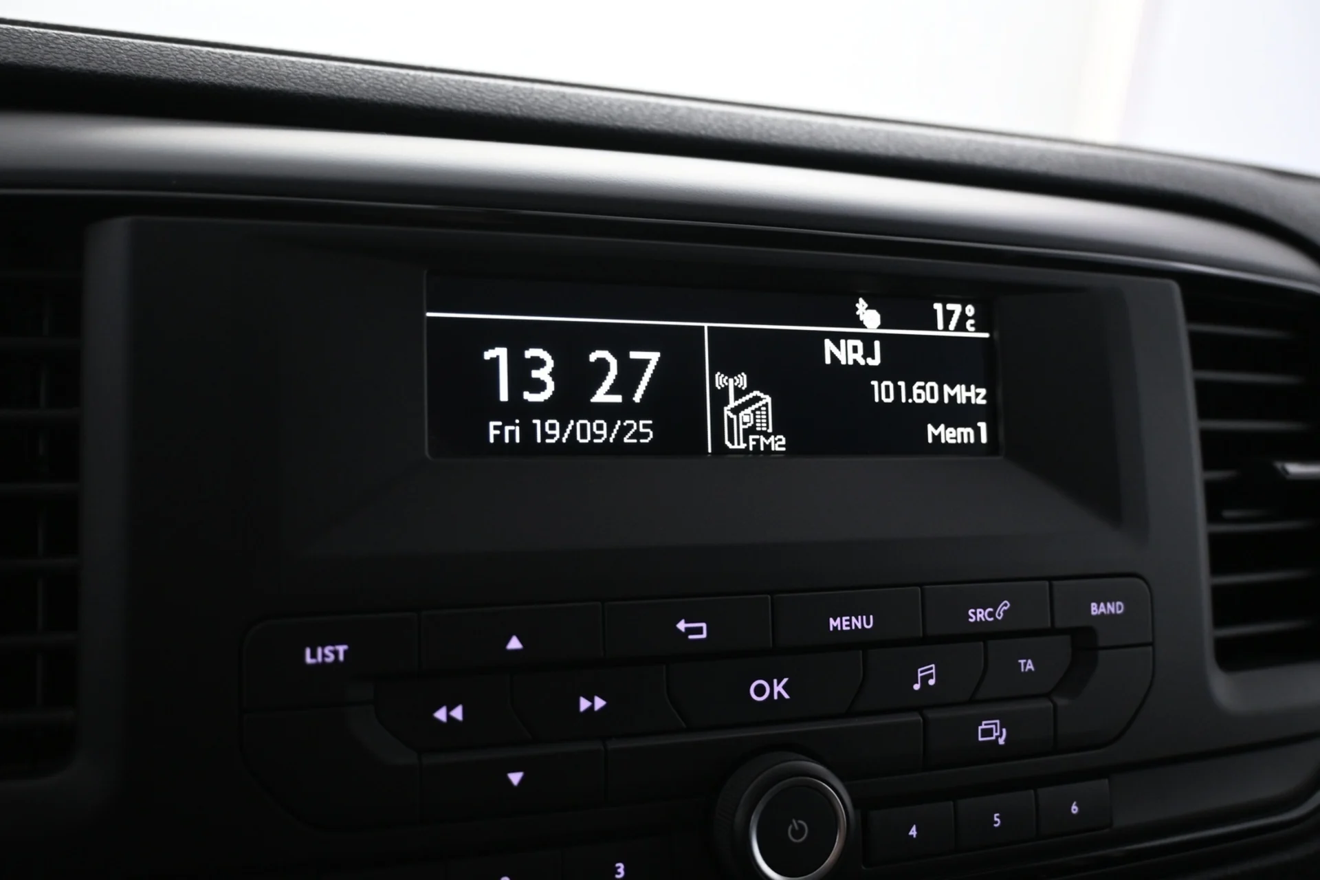 Car Image - 4kqRQgfX8w5VcgwbRb7byV