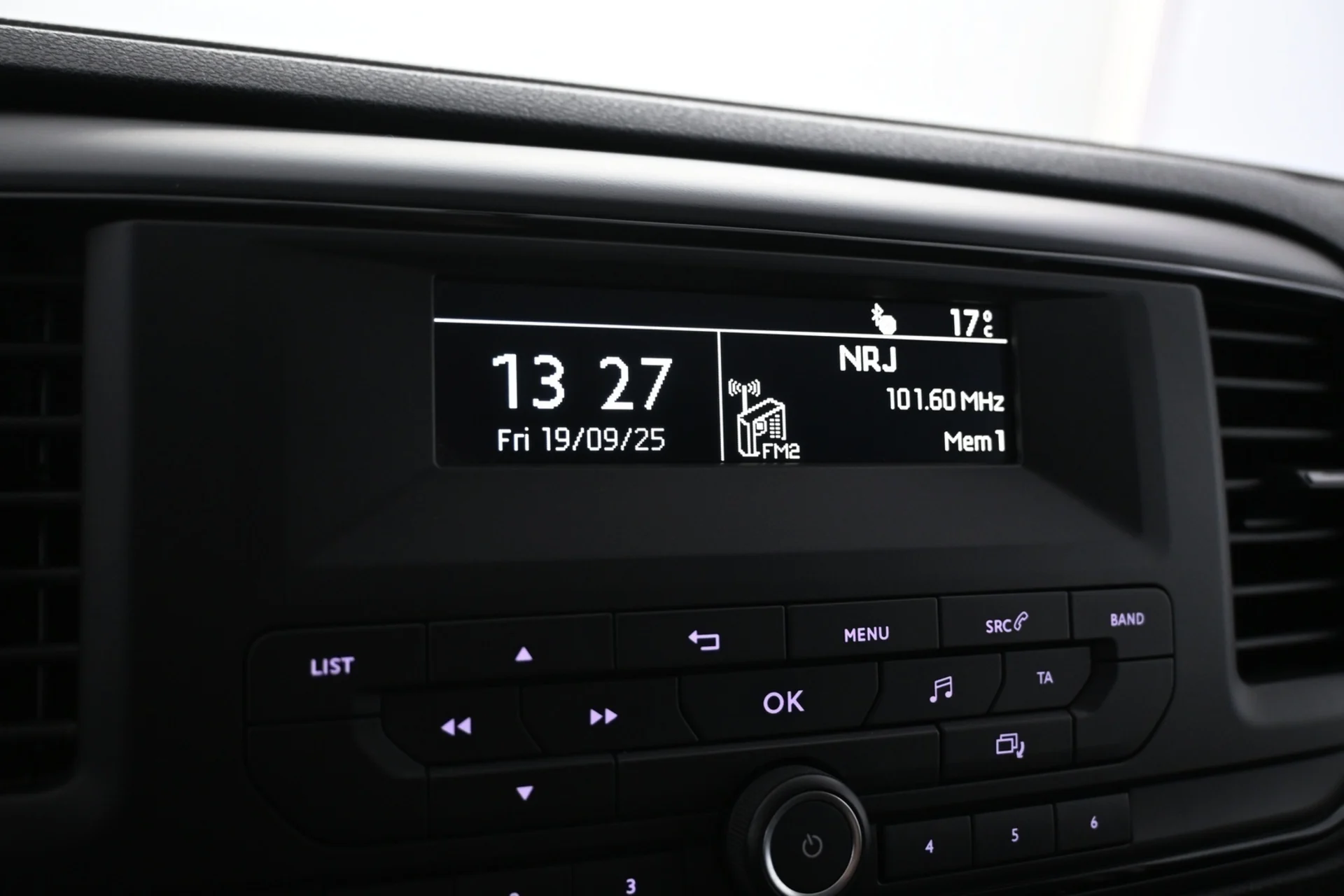 Car Image - 4kqRQgfX8w5VcgwbRb7byV