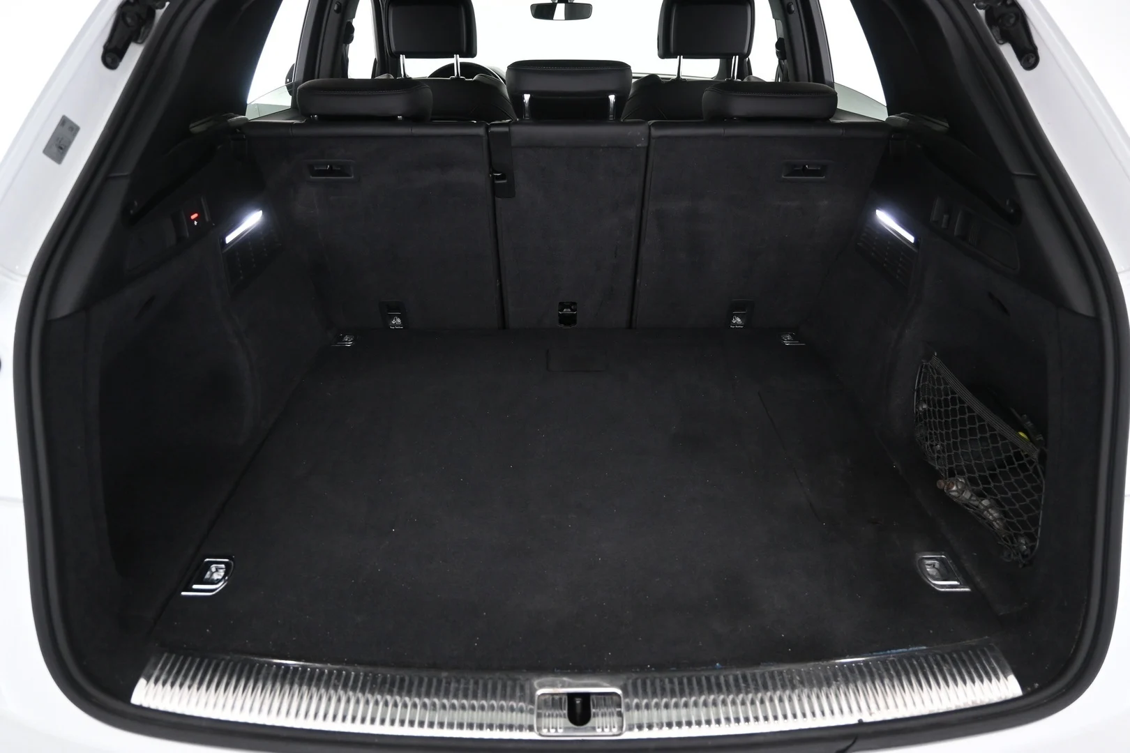 Car Image - 27QmQ9zfGBD6VHxK5mPBhl