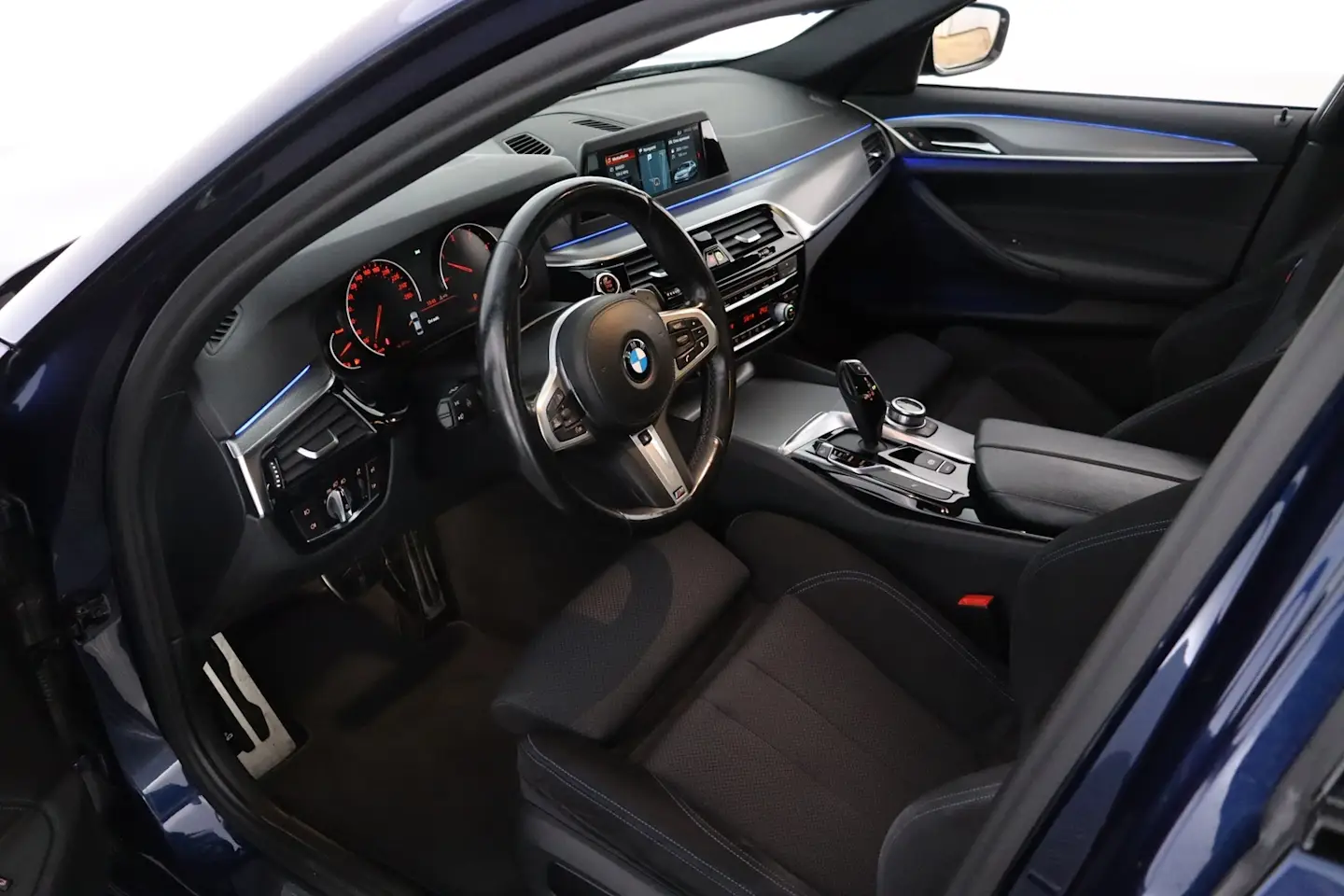 Car Image - 4LO6YIWdJpUPe1jzOrPihC