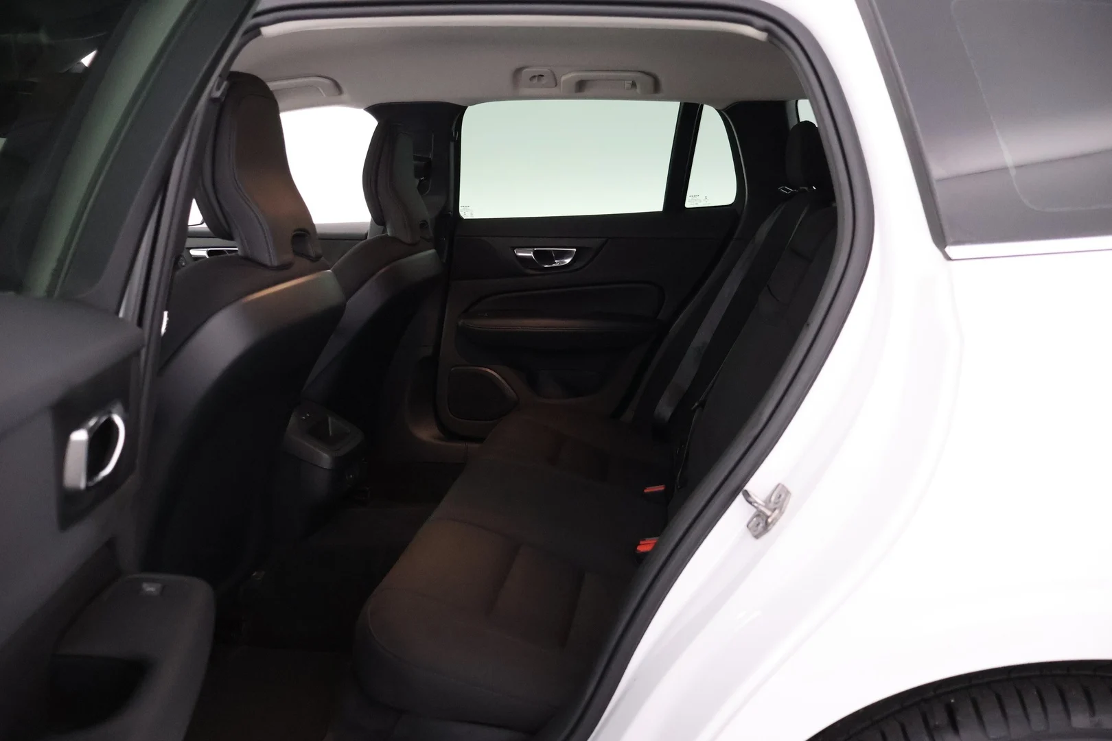Car Image - 5j2oDqFba5YFigHfmew1f8