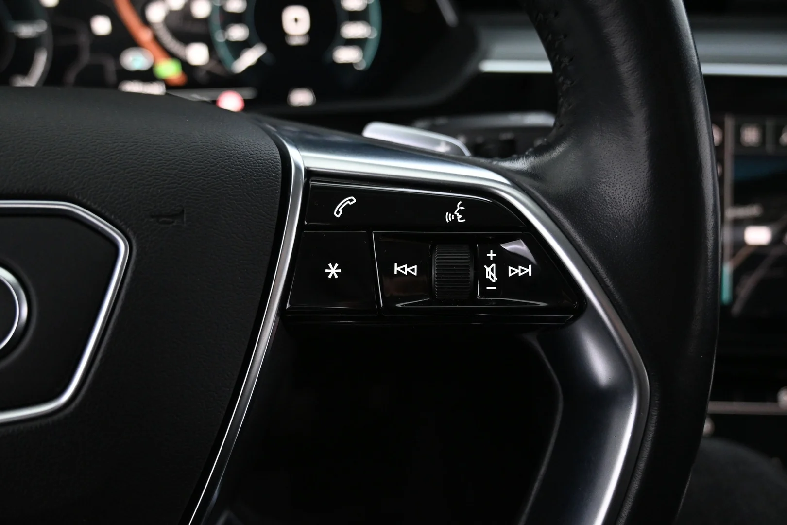 Car Image - 4KsusEdg4o6l5ccYdELA4V