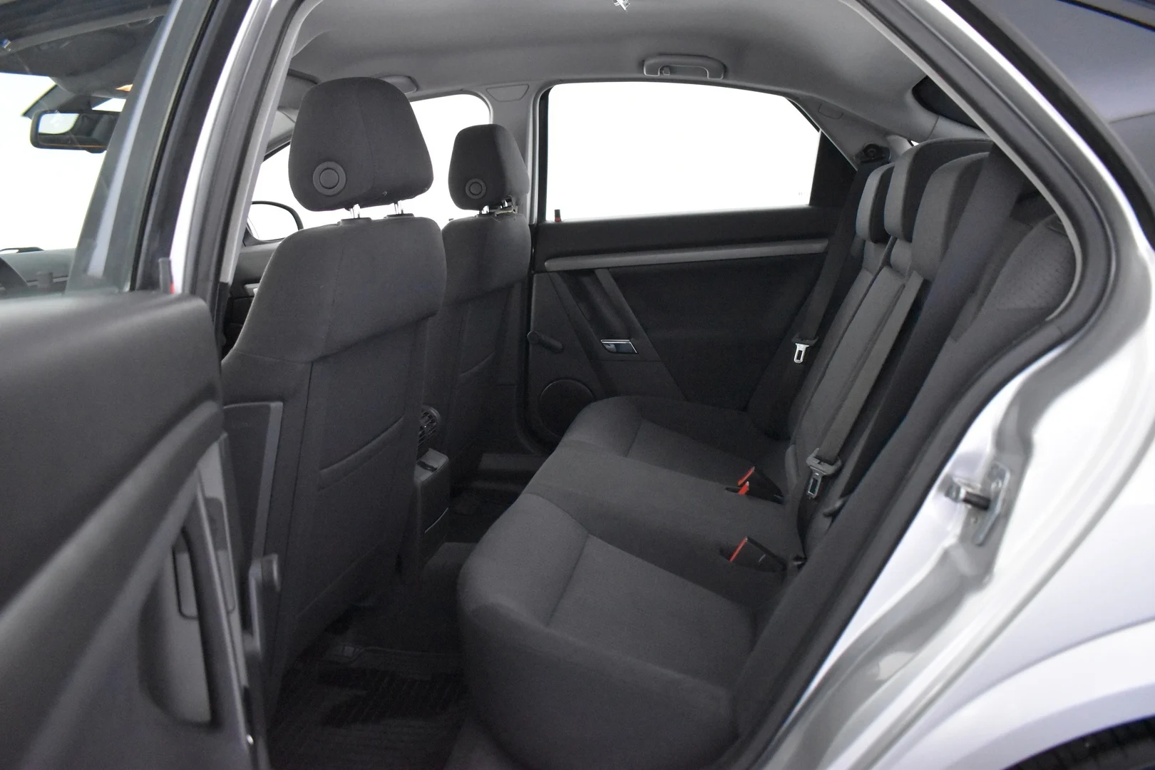 Car Image - Q9dK3XQl7aCYzATcJKQxc