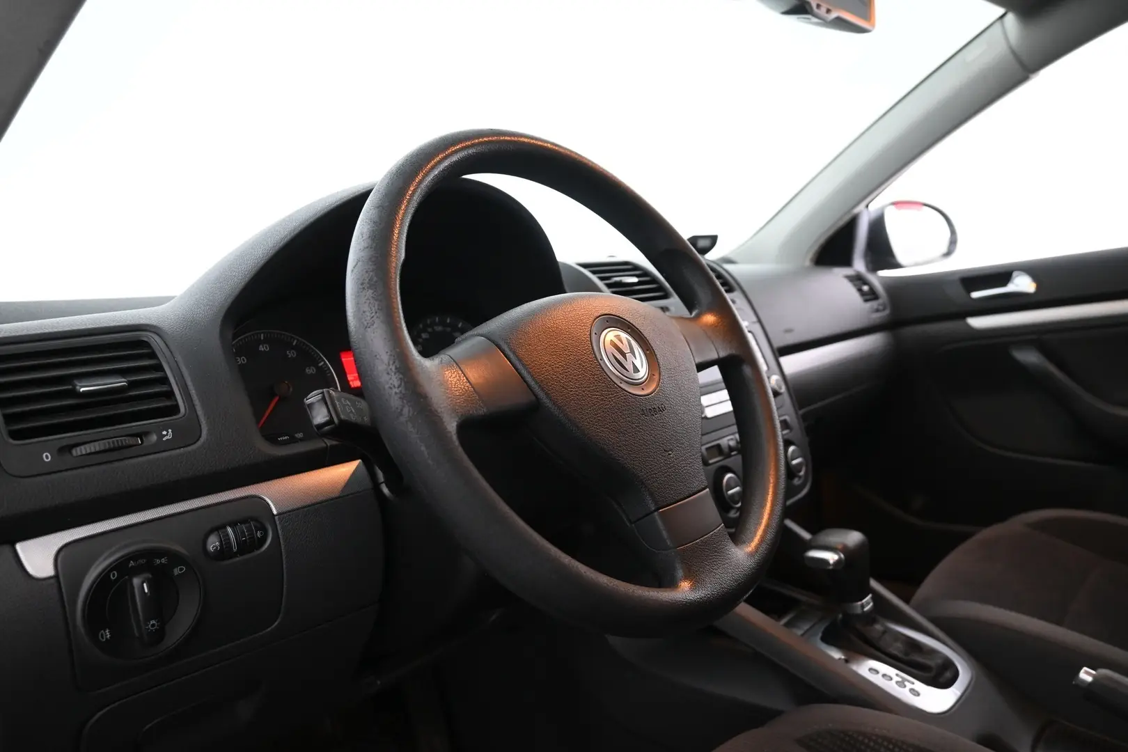 Car Image - 7lxn6QdnNDs6wZlo2qVucM
